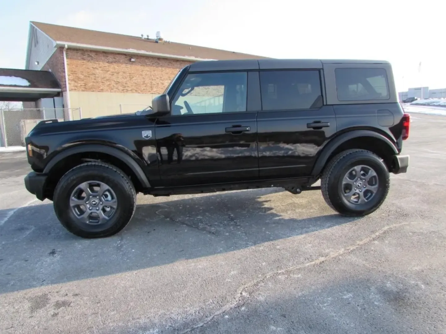 2026 /Black Onyx Ford Bronco Big Bend (1FMDE7BH7TL) with an 2.3L EcoBoost I-4 engine, 7M transmission, located at 12836 Highway 21, De Soto, MO, 63020, (636) 337-7777, 38.151867, -90.575615 - **Conquer the Great Outdoors with the 2026 Ford Bronco Big Bend!** <br /> <br /> Adventure awaits you and your family with the stunning 2026 Ford Bronco Big Bend, now available at Pettus Ford De Soto. Located at 12836 Missouri Hwy 21 in De Soto, MO, our OEM dealership is your one-stop shop for quali - Photo#3