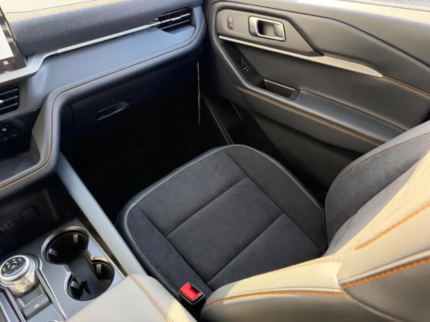 2026 /Onyx Leather Trimmed Ford Explorer Tremor (1FMUK8JH5TG) with an 2.3L EcoBoost I-4 engine, Automatic transmission, located at 141 Commercial Dr, Fredericktown, MO, 63645, (573) 783-6432, 37.570087, -90.320648 - Are you ready to elevate your family adventures, weekend getaways, or daily commutes? Look no further than this stunning 2026 Ford Explorer Tremor, a versatile SUV designed to fit seamlessly into your lifestyle. Perfect for growing families or anyone seeking a reliable, spacious vehicle, this SUV co - Photo#18