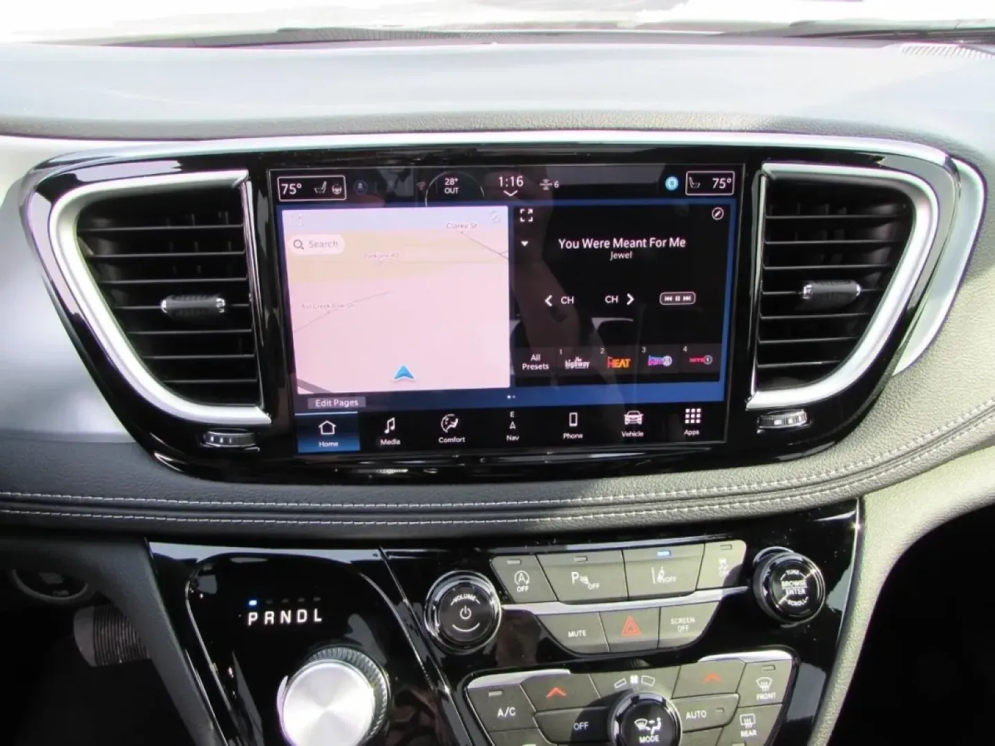 2026 /Black Chrysler Pacifica Limited (2C4RC3GG6TR) with an 3.6L V6 DOHC 24V engine, Automatic transmission, located at 12830 Highway 21, De Soto, MO, 63020, (636) 337-7777, 38.153099, -90.573624 - ### Discover the 2026 Chrysler Pacifica Limited: Your Ultimate Family Minivan<br /> <br /> Are you ready to elevate your family's travel experience? The 2026 Chrysler Pacifica Limited is here to redefine family adventures, making every road trip, school drop-off, and grocery run a breeze. With its s - Photo#20