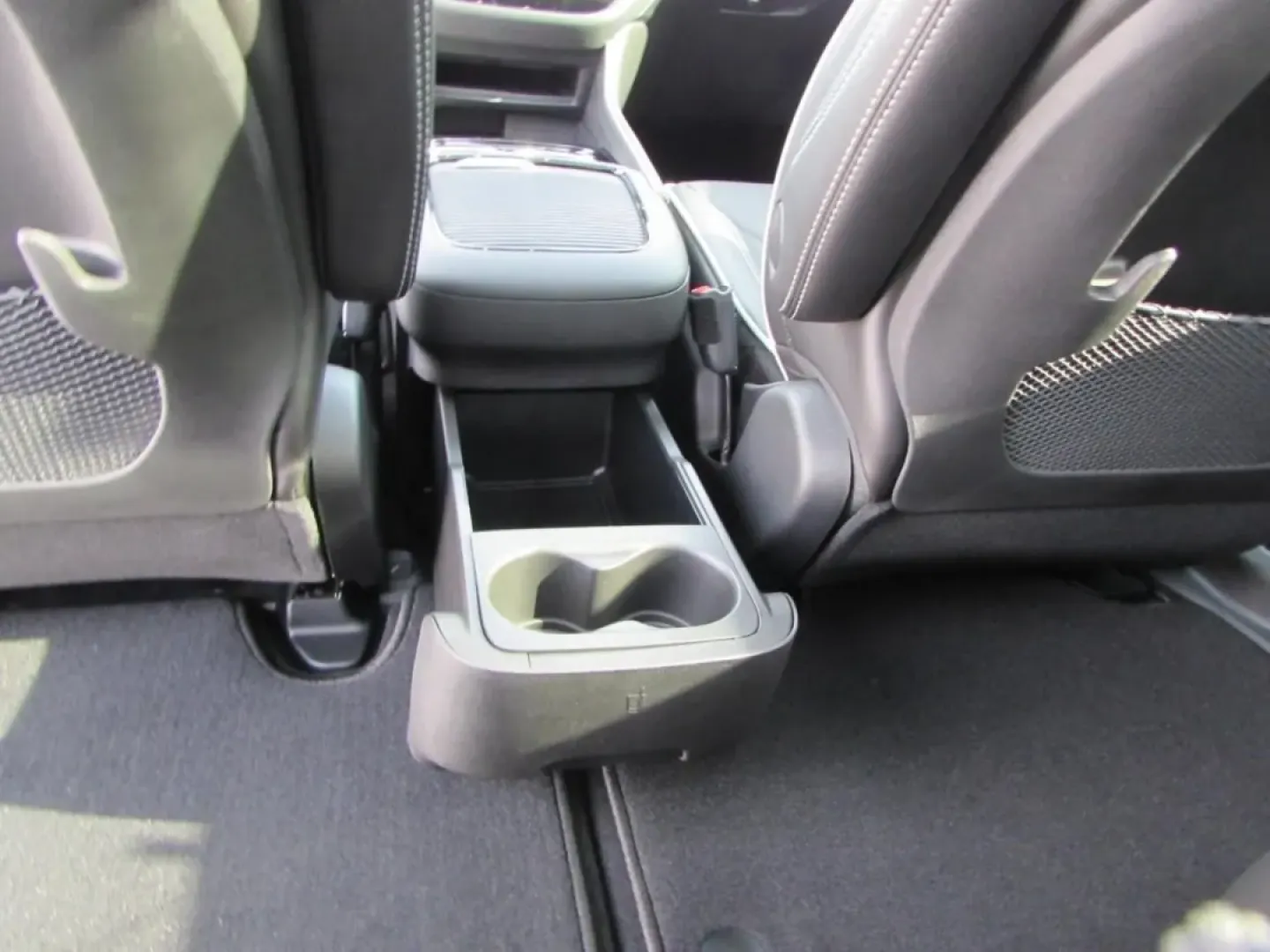 2026 /Black Chrysler Pacifica Limited (2C4RC3GG6TR) with an 3.6L V6 DOHC 24V engine, Automatic transmission, located at 12830 Highway 21, De Soto, MO, 63020, (636) 337-7777, 38.153099, -90.573624 - ### Discover the 2026 Chrysler Pacifica Limited: Your Ultimate Family Minivan<br /> <br /> Are you ready to elevate your family's travel experience? The 2026 Chrysler Pacifica Limited is here to redefine family adventures, making every road trip, school drop-off, and grocery run a breeze. With its s - Photo#27