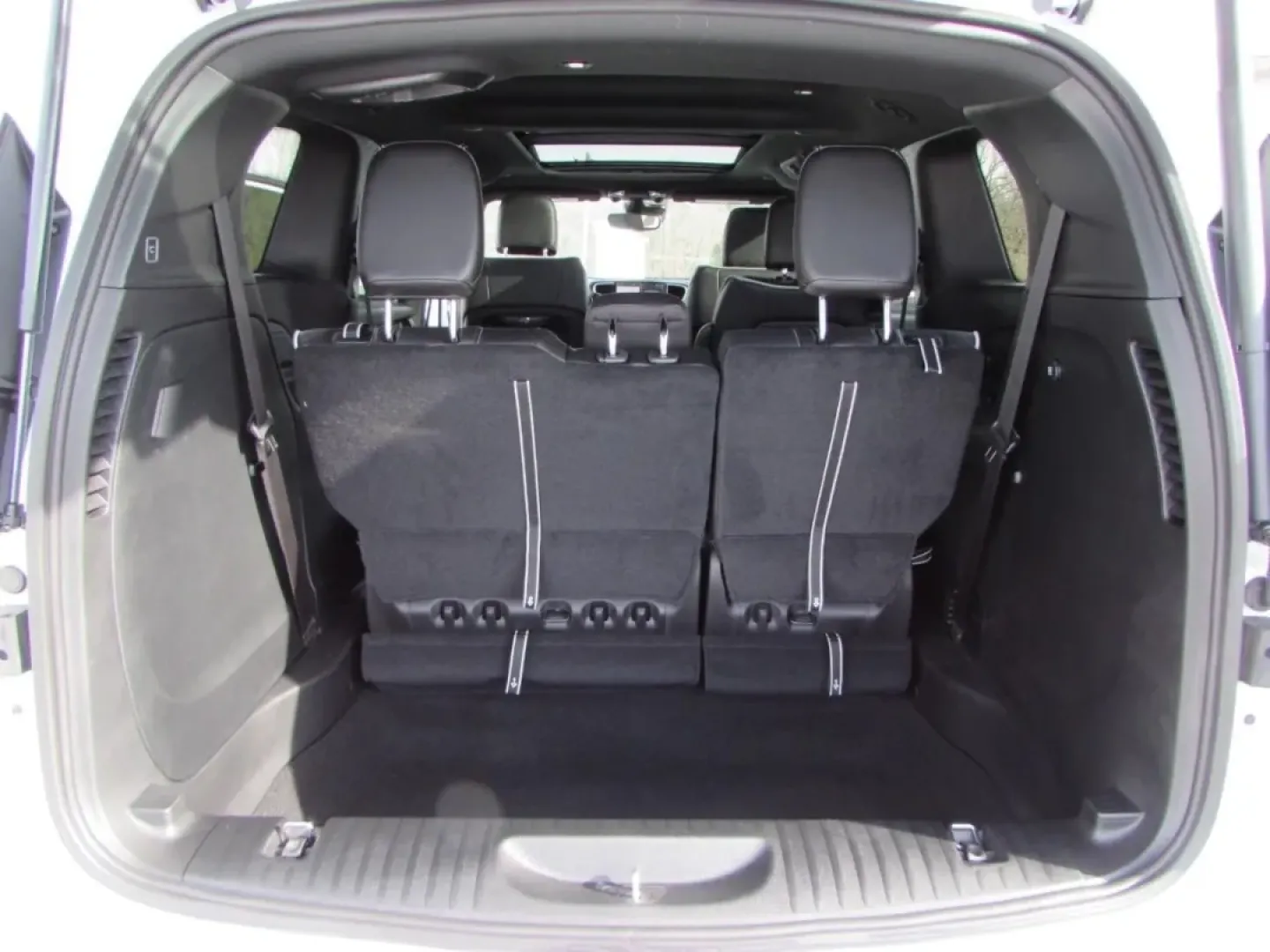 2026 /Black Chrysler Pacifica Limited (2C4RC3GG6TR) with an 3.6L V6 DOHC 24V engine, Automatic transmission, located at 12830 Highway 21, De Soto, MO, 63020, (636) 337-7777, 38.153099, -90.573624 - ### Discover the 2026 Chrysler Pacifica Limited: Your Ultimate Family Minivan<br /> <br /> Are you ready to elevate your family's travel experience? The 2026 Chrysler Pacifica Limited is here to redefine family adventures, making every road trip, school drop-off, and grocery run a breeze. With its s - Photo#30