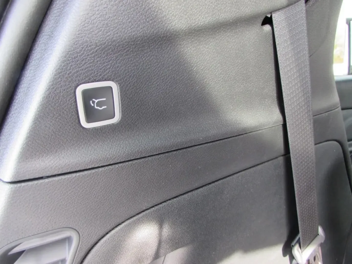 2026 /Black Chrysler Pacifica Limited (2C4RC3GG6TR) with an 3.6L V6 DOHC 24V engine, Automatic transmission, located at 12830 Highway 21, De Soto, MO, 63020, (636) 337-7777, 38.153099, -90.573624 - ### Discover the 2026 Chrysler Pacifica Limited: Your Ultimate Family Minivan<br /> <br /> Are you ready to elevate your family's travel experience? The 2026 Chrysler Pacifica Limited is here to redefine family adventures, making every road trip, school drop-off, and grocery run a breeze. With its s - Photo#31