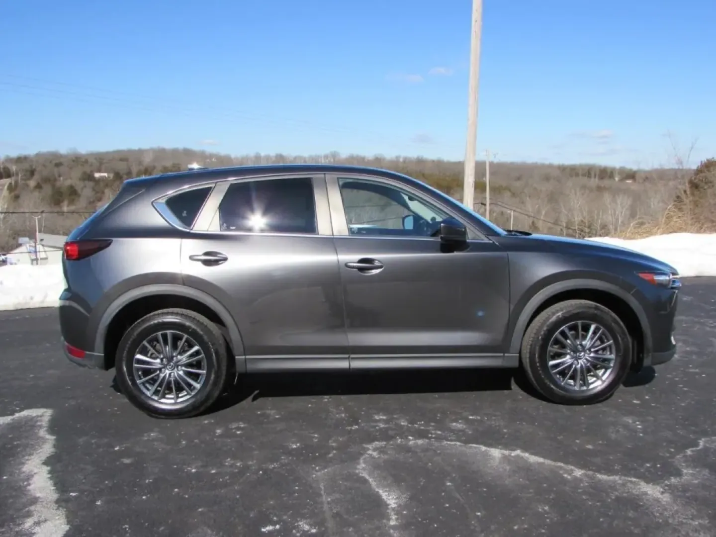 2017 /Black Mazda CX-5 Touring (JM3KFBCLXH0) with an Other engine, Automatic transmission, located at 12830 Highway 21, De Soto, MO, 63020, (636) 337-7777, 38.153099, -90.573624 - Are you searching for a versatile vehicle that can seamlessly blend into your busy lifestyle? Look no further than this stunning 2017 Mazda CX-5 Touring, available now at Pettus CDJR DeSoto. Located at 12830 Highway 21 in De Soto, MO, we are your trusted OEM dealership for quality used vehicles. Whe - Photo#6