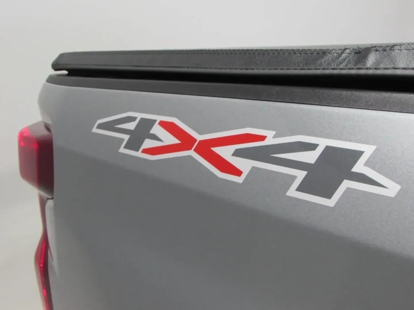 2024 /Black Chevrolet Silverado 1500 Custom (1GCPDBEK7RZ) with an 2.7L L4 DOHC 16V TURBO engine, Automatic transmission, located at 12830 Highway 21, De Soto, MO, 63020, (636) 337-7777, 38.153099, -90.573624 - **Unleash Your Adventurous Spirit with the 2024 Chevrolet Silverado 1500 at Pettus CDJR DeSoto!**<br /> <br /> Are you ready to elevate your lifestyle with a truck that can handle everything from weekend adventures to daily commutes? Look no further than this impressive 2024 Chevrolet Silverado 1500 - Photo#29