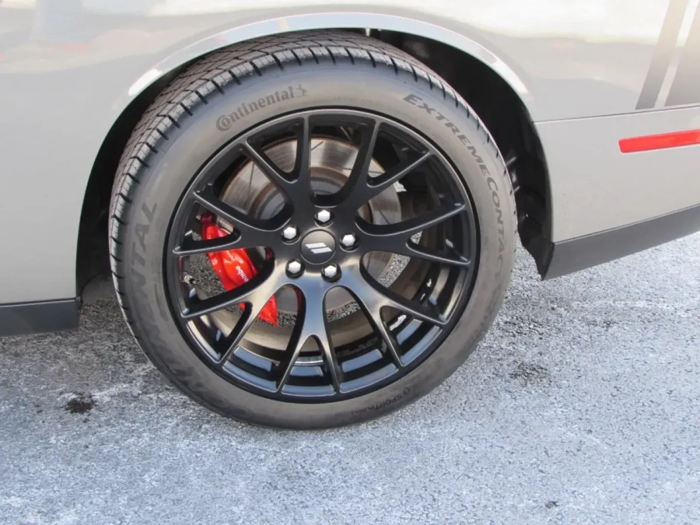 2018 /Black Dodge Challenger 392 Hemi Scat Pack Shaker (2C3CDZFJ0JH) with an 6.4L V8 OHV 16V engine, Manual/Standard transmission, located at 12830 Highway 21, De Soto, MO, 63020, (636) 337-7777, 38.153099, -90.573624 - **Unleash Your Inner Road Warrior with the 2018 Dodge Challenger at Pettus CDJR DeSoto!**<br /> <br /> Are you ready to elevate your driving experience? Whether you're cruising down scenic Highway 21 or navigating through the vibrant streets of De Soto, MO, the 2018 Dodge Challenger is your ticket t - Photo#10