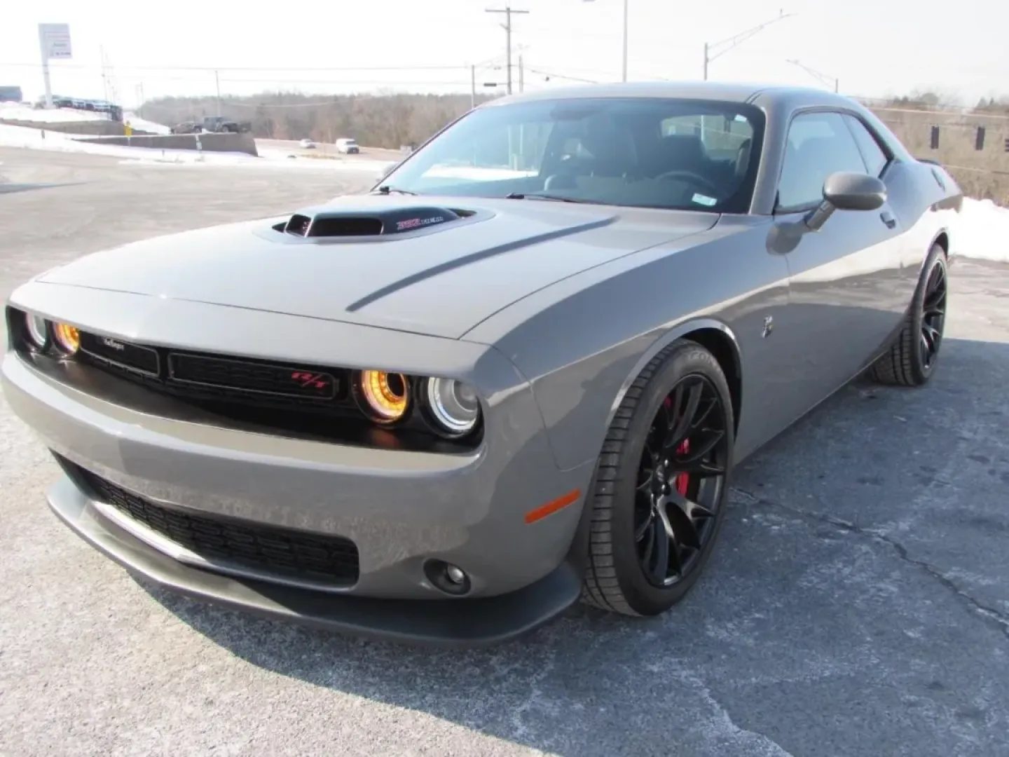 2018 /Black Dodge Challenger 392 Hemi Scat Pack Shaker (2C3CDZFJ0JH) with an 6.4L V8 OHV 16V engine, Manual/Standard transmission, located at 12830 Highway 21, De Soto, MO, 63020, (636) 337-7777, 38.153099, -90.573624 - **Unleash Your Inner Road Warrior with the 2018 Dodge Challenger at Pettus CDJR DeSoto!**<br /> <br /> Are you ready to elevate your driving experience? Whether you're cruising down scenic Highway 21 or navigating through the vibrant streets of De Soto, MO, the 2018 Dodge Challenger is your ticket t - Photo#2