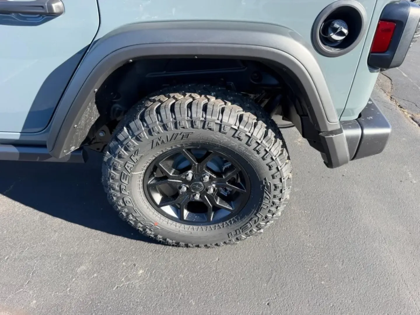 2026 /Black Cloth Jeep Wrangler Willys (1C4PJXDN8TW) with an 2.0L engine, 6M transmission, located at 970 Woodlawn Dr., Farmington, MO, 63640, (573) 431-7800, 37.825642, -90.468674 - **Adventure Awaits with the 2026 Jeep Wrangler Willys at Pettus CDJR Farmington!**<br /> <br /> Are you ready to embrace the great outdoors and explore new horizons? The 2026 Jeep Wrangler Willys is the ultimate companion for those who crave adventure and seek to create lasting memories. With its ru - Photo#5