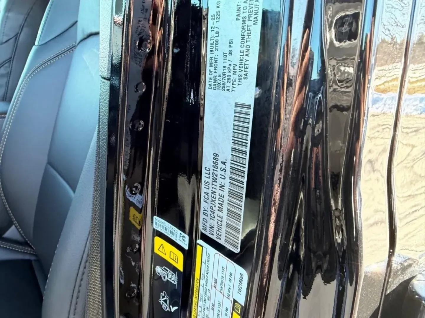 2026 /Black Leather Jeep Wrangler Sahara (1C4PJXEN1TW) with an 2.0L engine, 6M transmission, located at 970 Woodlawn Dr., Farmington, MO, 63640, (573) 431-7800, 37.825642, -90.468674 - **Adventure Awaits with the 2026 Jeep Wrangler Sahara Your Perfect Companion for Weekend Getaways!**<br /> <br /> Are you ready to elevate your outdoor adventures or simply enjoy a versatile, stylish vehicle for your everyday commute? Look no further than the 2026 Jeep Wrangler Sahara, now availabl - Photo#21