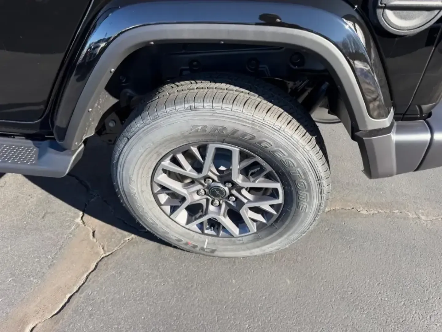 2026 /Black Leather Jeep Wrangler Sahara (1C4PJXEN1TW) with an 2.0L engine, 6M transmission, located at 970 Woodlawn Dr., Farmington, MO, 63640, (573) 431-7800, 37.825642, -90.468674 - **Adventure Awaits with the 2026 Jeep Wrangler Sahara Your Perfect Companion for Weekend Getaways!**<br /> <br /> Are you ready to elevate your outdoor adventures or simply enjoy a versatile, stylish vehicle for your everyday commute? Look no further than the 2026 Jeep Wrangler Sahara, now availabl - Photo#5