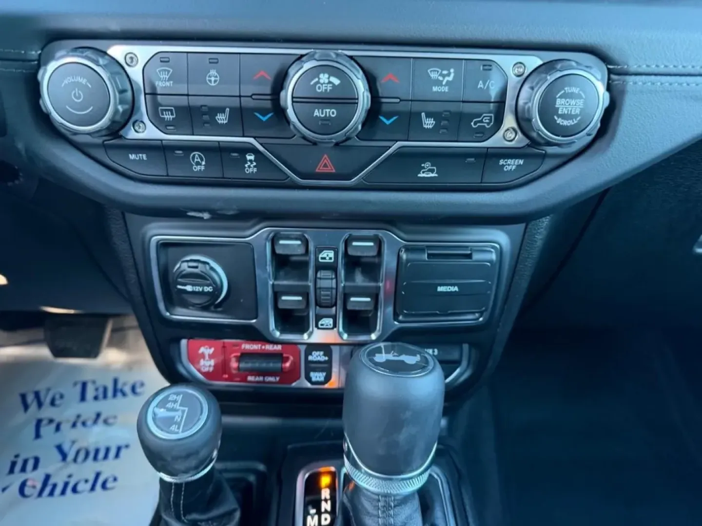 2026 /Black Leather Jeep Wrangler Rubicon (1C4PJXFG2TW) with an 3.6L V6 engine, 6M transmission, located at 970 Woodlawn Dr., Farmington, MO, 63640, (573) 431-7800, 37.825642, -90.468674 - **Unleash Your Adventurous Spirit with the 2026 Jeep Wrangler Rubicon!** <br /> <br /> Are you ready to embark on your next great adventure? Whether you're exploring the rugged backroads of the Ozarks or navigating through the bustling streets of Farmington, the 2026 Jeep Wrangler Rubicon is your tr - Photo#14