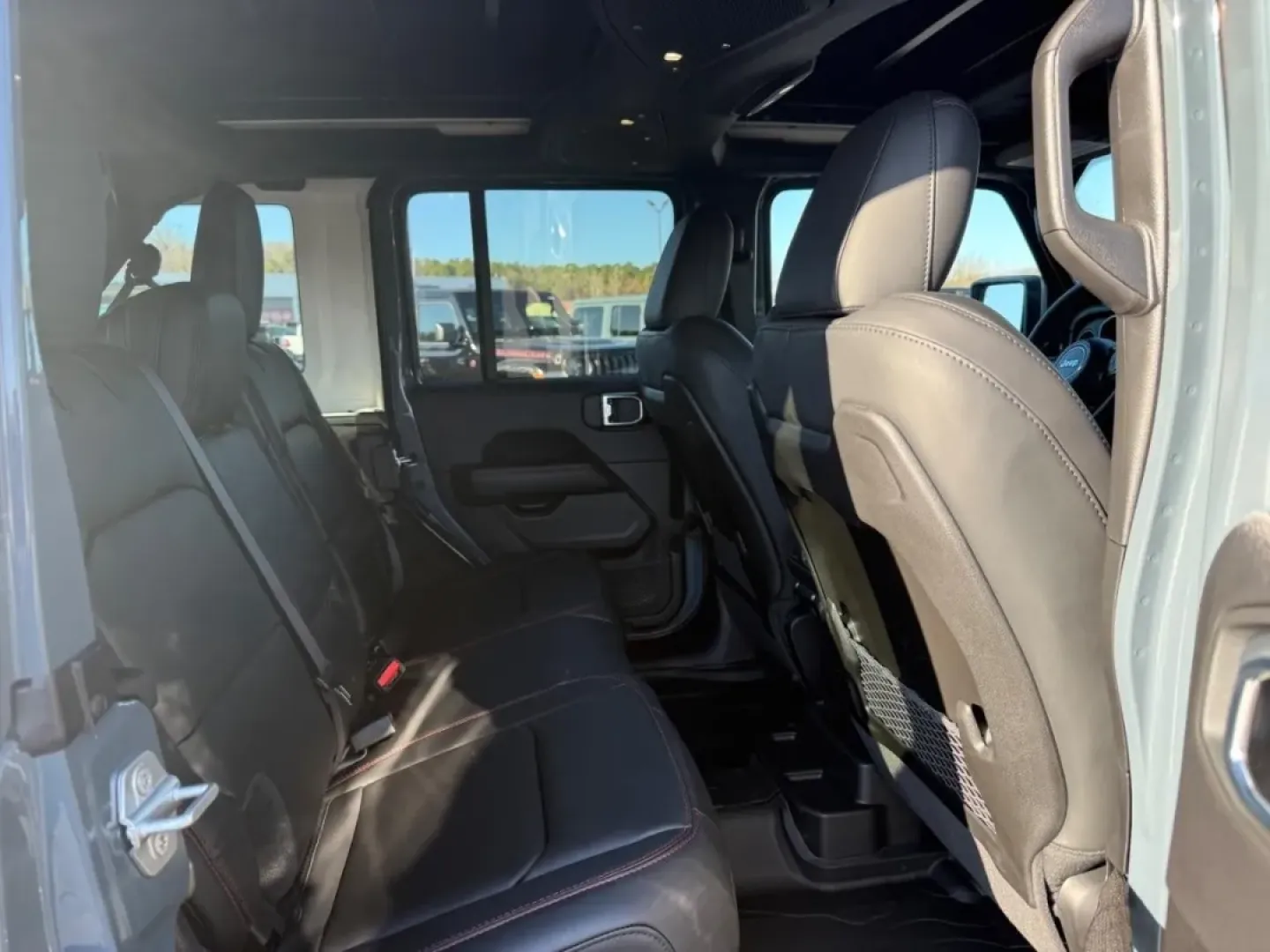 2026 /Black Leather Jeep Wrangler Rubicon X (1C4RJXFG8TW) with an 3.6L V6 engine, Automatic transmission, located at 970 Woodlawn Dr., Farmington, MO, 63640, (573) 431-7800, 37.825642, -90.468674 - Are you ready to elevate your outdoor adventures or daily commute? The 2026 Jeep Wrangler Rubicon X is the perfect companion for those who crave both rugged terrain and city streets. With its iconic design and unbeatable versatility, this SUV is ideal for weekend warriors, off-road enthusiasts, or a - Photo#5