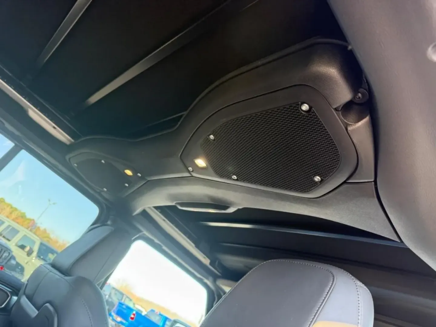 2026 /Black Leather Jeep Wrangler Rubicon X (1C4RJXFG8TW) with an 3.6L V6 engine, Automatic transmission, located at 970 Woodlawn Dr., Farmington, MO, 63640, (573) 431-7800, 37.825642, -90.468674 - Are you ready to elevate your outdoor adventures or daily commute? The 2026 Jeep Wrangler Rubicon X is the perfect companion for those who crave both rugged terrain and city streets. With its iconic design and unbeatable versatility, this SUV is ideal for weekend warriors, off-road enthusiasts, or a - Photo#6