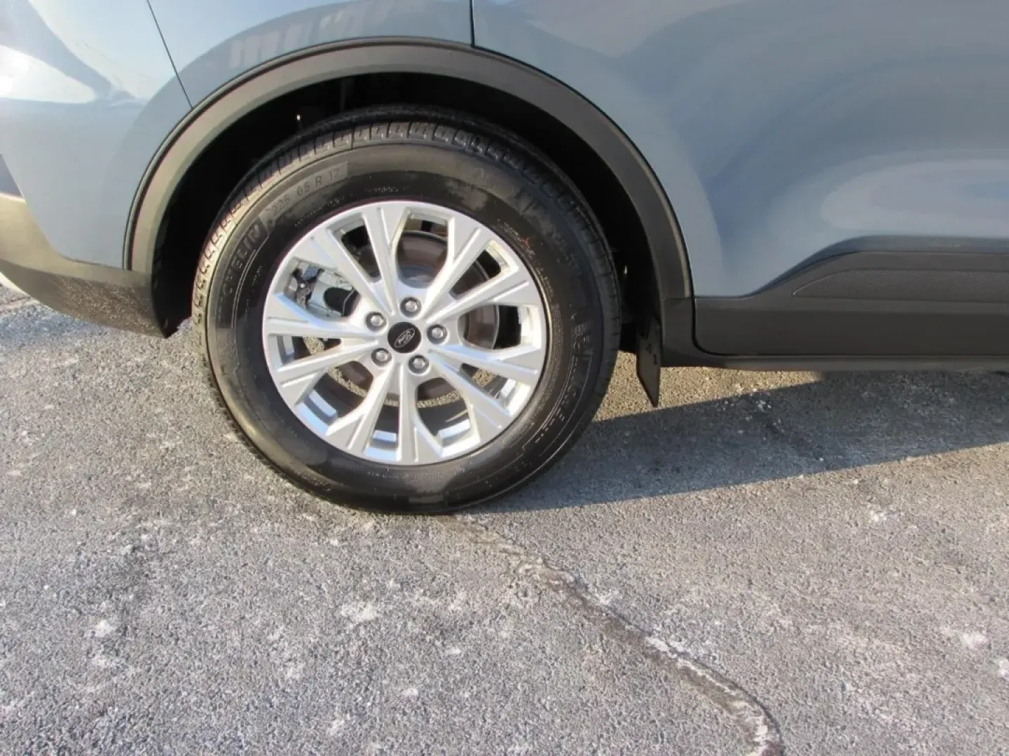 2026 /Gray Ford Escape Active (1FMCU0GN5TU) with an 1.5L engine, 8A transmission, located at 12836 Highway 21, De Soto, MO, 63020, (636) 337-7777, 38.151867, -90.575615 - **Discover Your Next Adventure with the 2026 Ford Escape!**<br /> <br /> Are you ready to elevate your driving experience? Whether you're embarking on weekend getaways, navigating daily commutes, or accommodating your growing family, the 2026 Ford Escape is designed to meet all your needs with style - Photo#9