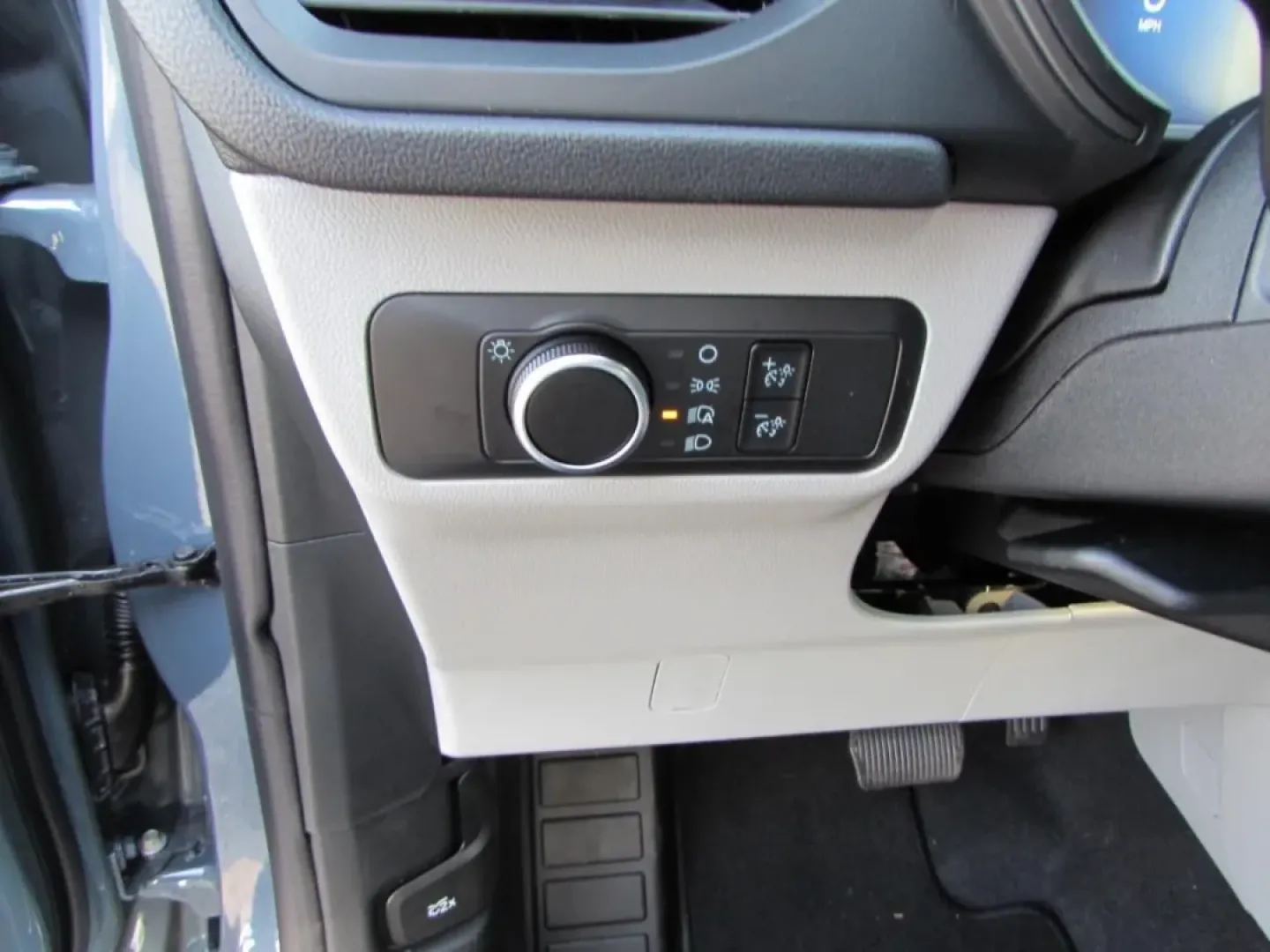 2026 /Gray Ford Escape Active (1FMCU0GN5TU) with an 1.5L engine, 8A transmission, located at 12836 Highway 21, De Soto, MO, 63020, (636) 337-7777, 38.151867, -90.575615 - **Discover Your Next Adventure with the 2026 Ford Escape!**<br /> <br /> Are you ready to elevate your driving experience? Whether you're embarking on weekend getaways, navigating daily commutes, or accommodating your growing family, the 2026 Ford Escape is designed to meet all your needs with style - Photo#12