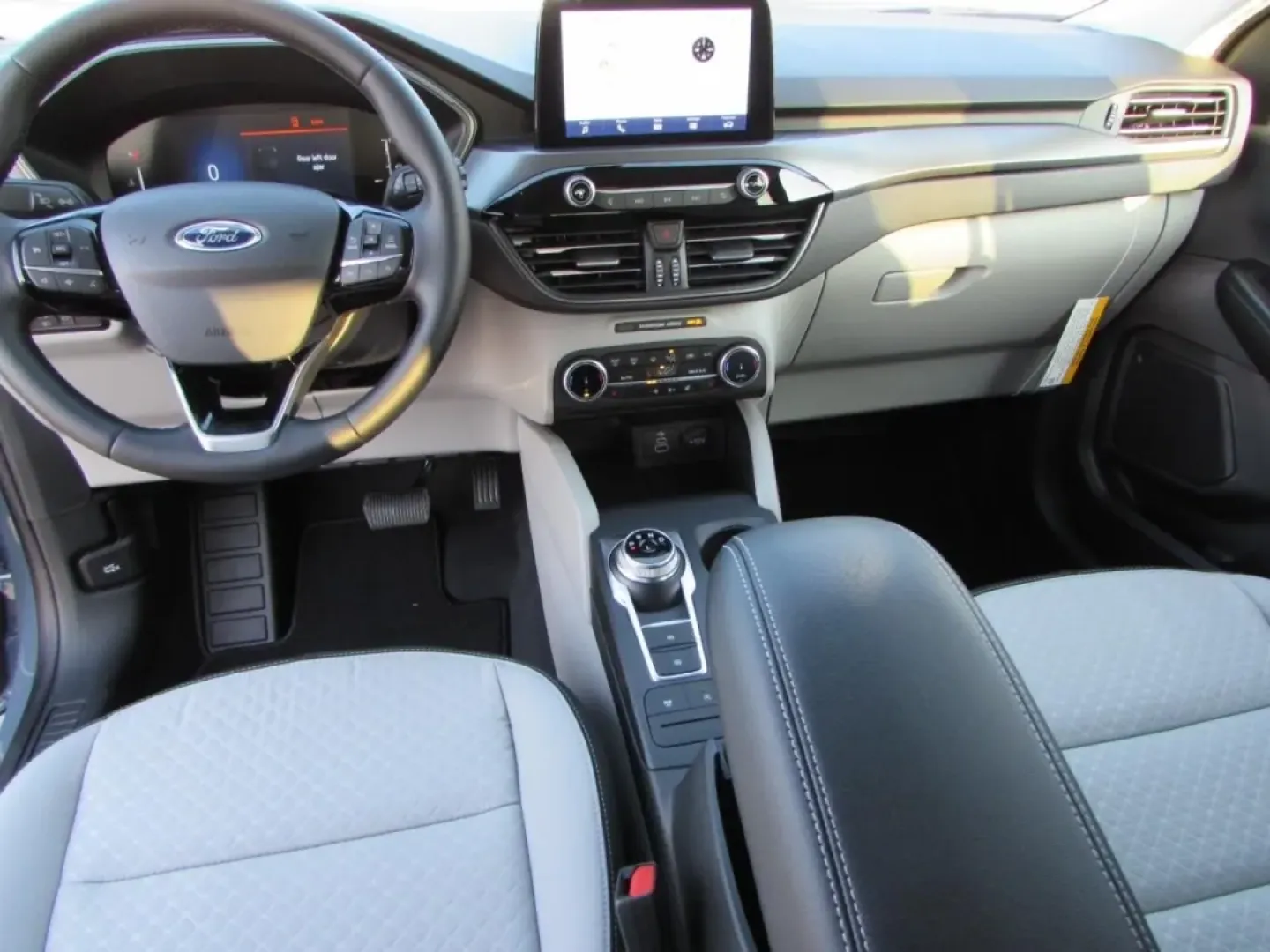 2026 /Gray Ford Escape Active (1FMCU0GN5TU) with an 1.5L engine, 8A transmission, located at 12836 Highway 21, De Soto, MO, 63020, (636) 337-7777, 38.151867, -90.575615 - **Discover Your Next Adventure with the 2026 Ford Escape!**<br /> <br /> Are you ready to elevate your driving experience? Whether you're embarking on weekend getaways, navigating daily commutes, or accommodating your growing family, the 2026 Ford Escape is designed to meet all your needs with style - Photo#21