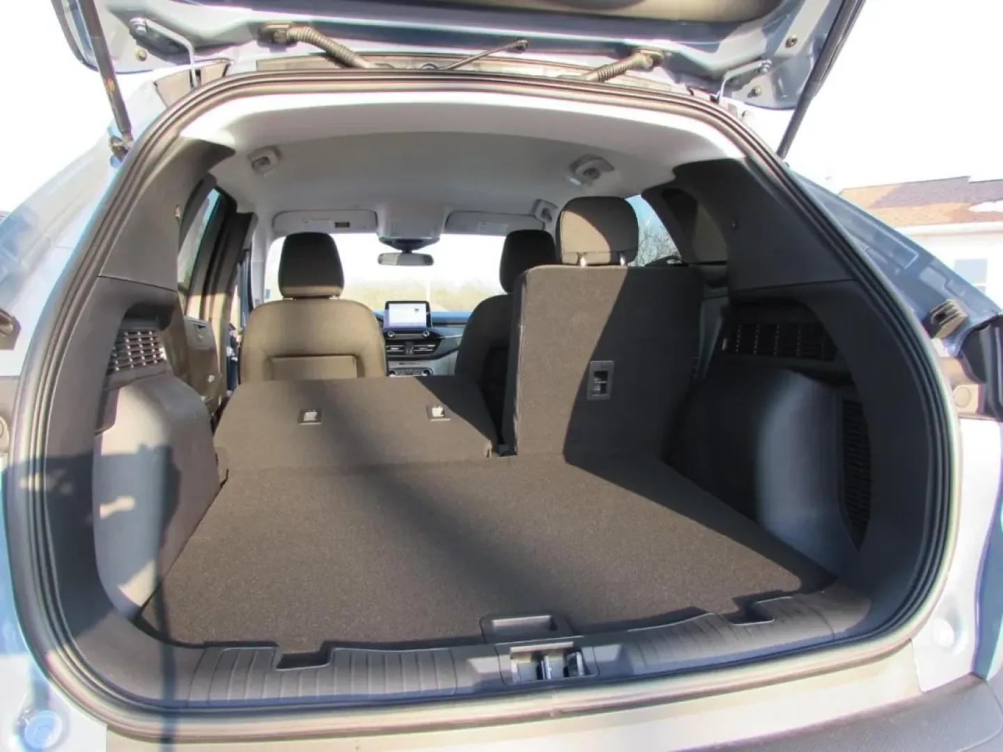 2026 /Gray Ford Escape Active (1FMCU0GN5TU) with an 1.5L engine, 8A transmission, located at 12836 Highway 21, De Soto, MO, 63020, (636) 337-7777, 38.151867, -90.575615 - **Discover Your Next Adventure with the 2026 Ford Escape!**<br /> <br /> Are you ready to elevate your driving experience? Whether you're embarking on weekend getaways, navigating daily commutes, or accommodating your growing family, the 2026 Ford Escape is designed to meet all your needs with style - Photo#26