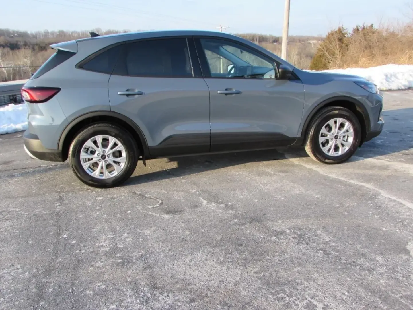 2026 /Gray Ford Escape Active (1FMCU0GN5TU) with an 1.5L engine, 8A transmission, located at 12836 Highway 21, De Soto, MO, 63020, (636) 337-7777, 38.151867, -90.575615 - **Discover Your Next Adventure with the 2026 Ford Escape!**<br /> <br /> Are you ready to elevate your driving experience? Whether you're embarking on weekend getaways, navigating daily commutes, or accommodating your growing family, the 2026 Ford Escape is designed to meet all your needs with style - Photo#7