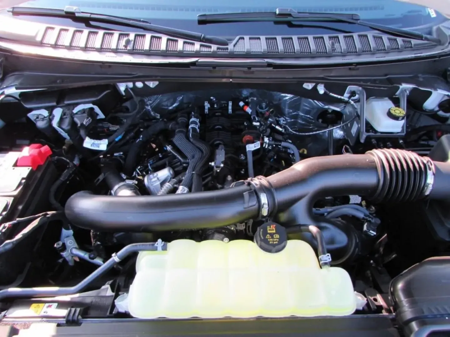 2026 /Ultra Dark Space Gray Ford Expedition Max Active (1FMJK1J85TE) with an 3.5L EcoBoost V6 engine, Automatic transmission, located at 12836 Highway 21, De Soto, MO, 63020, (636) 337-7777, 38.151867, -90.575615 - **Elevate Your Adventures with the 2026 Ford Expedition Max Perfect for Families and Explorers Alike!**<br /> <br /> Are you in search of the ultimate vehicle for family road trips, weekend getaways, or simply navigating your daily commute? Look no further than the stunning 2026 Ford Expedition Max - Photo#8