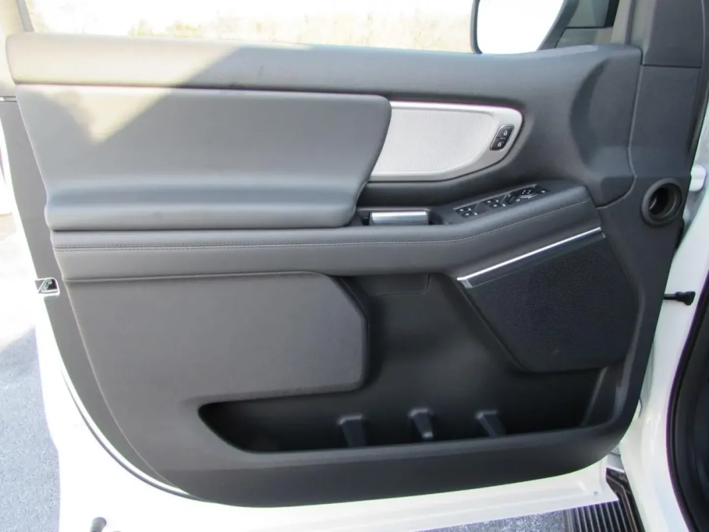 2026 /Ultra Dark Space Gray Ford Expedition Max Active (1FMJK1J85TE) with an 3.5L EcoBoost V6 engine, Automatic transmission, located at 12836 Highway 21, De Soto, MO, 63020, (636) 337-7777, 38.151867, -90.575615 - **Elevate Your Adventures with the 2026 Ford Expedition Max Perfect for Families and Explorers Alike!**<br /> <br /> Are you in search of the ultimate vehicle for family road trips, weekend getaways, or simply navigating your daily commute? Look no further than the stunning 2026 Ford Expedition Max - Photo#11