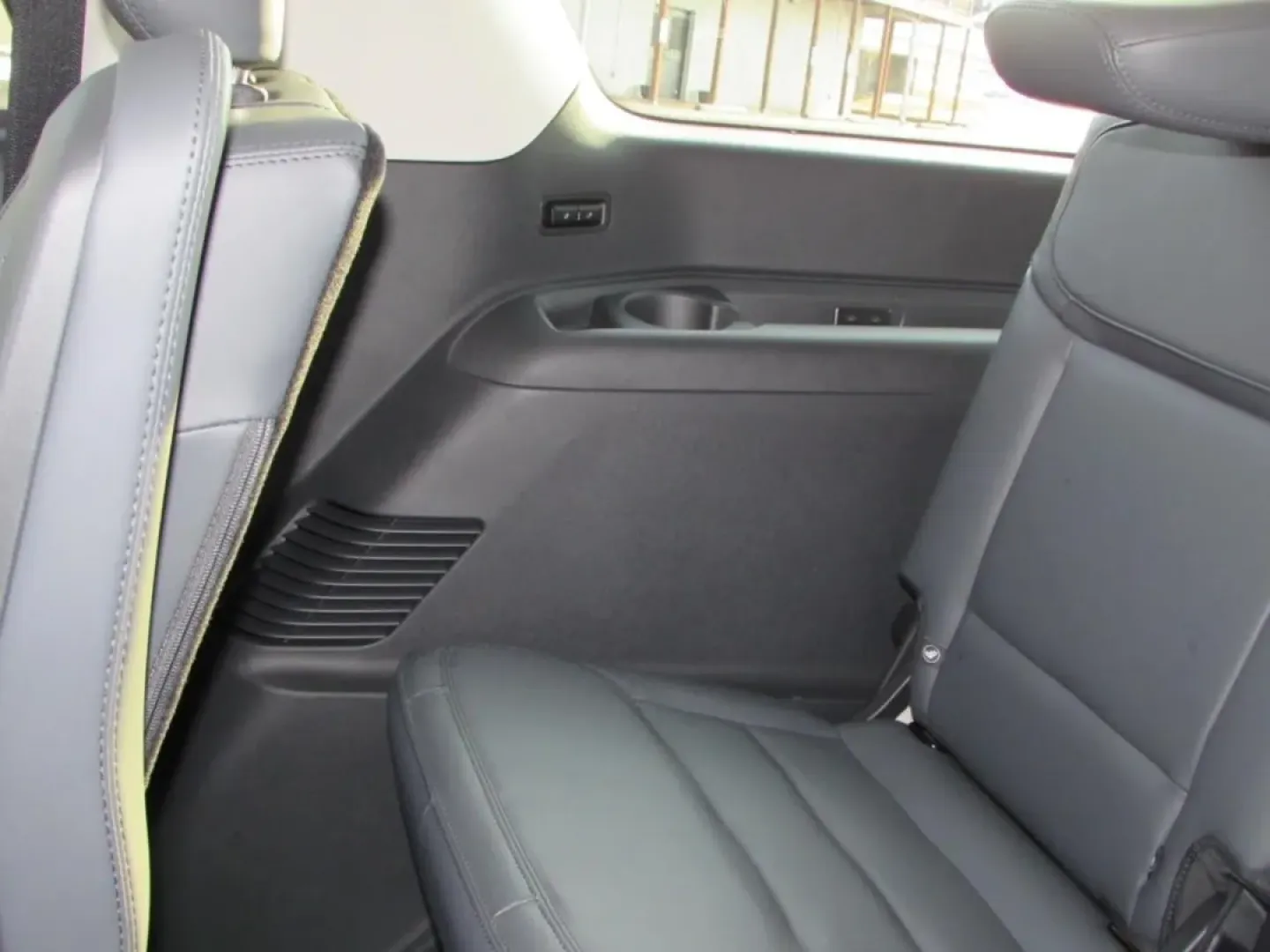 2026 /Ultra Dark Space Gray Ford Expedition Max Active (1FMJK1J85TE) with an 3.5L EcoBoost V6 engine, Automatic transmission, located at 12836 Highway 21, De Soto, MO, 63020, (636) 337-7777, 38.151867, -90.575615 - **Elevate Your Adventures with the 2026 Ford Expedition Max Perfect for Families and Explorers Alike!**<br /> <br /> Are you in search of the ultimate vehicle for family road trips, weekend getaways, or simply navigating your daily commute? Look no further than the stunning 2026 Ford Expedition Max - Photo#30