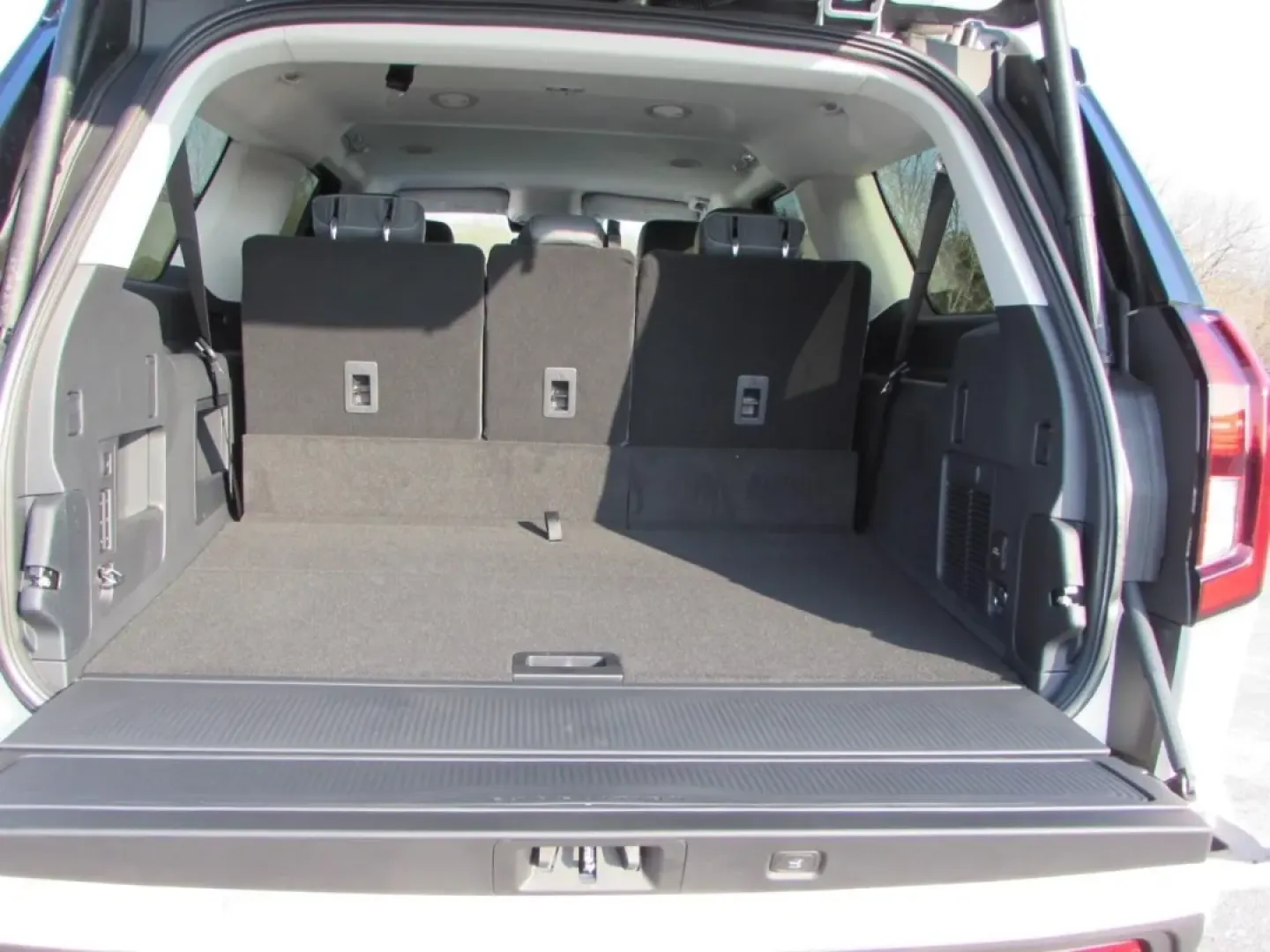 2026 /Ultra Dark Space Gray Ford Expedition Max Active (1FMJK1J85TE) with an 3.5L EcoBoost V6 engine, Automatic transmission, located at 12836 Highway 21, De Soto, MO, 63020, (636) 337-7777, 38.151867, -90.575615 - **Elevate Your Adventures with the 2026 Ford Expedition Max Perfect for Families and Explorers Alike!**<br /> <br /> Are you in search of the ultimate vehicle for family road trips, weekend getaways, or simply navigating your daily commute? Look no further than the stunning 2026 Ford Expedition Max - Photo#35