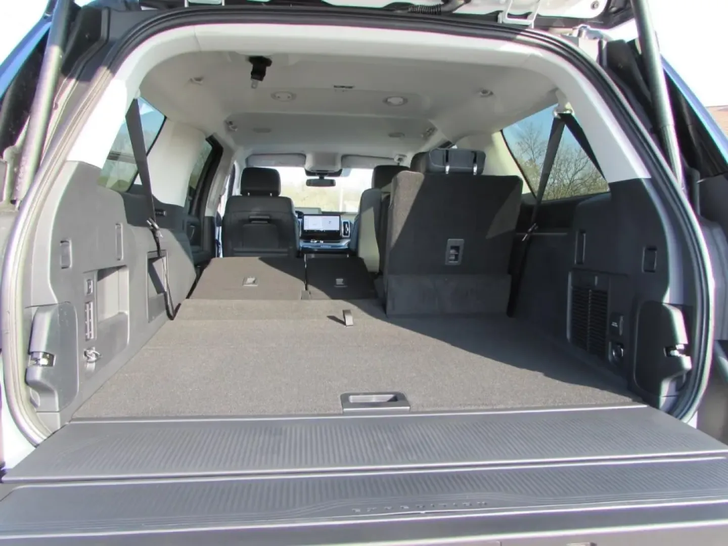 2026 /Ultra Dark Space Gray Ford Expedition Max Active (1FMJK1J85TE) with an 3.5L EcoBoost V6 engine, Automatic transmission, located at 12836 Highway 21, De Soto, MO, 63020, (636) 337-7777, 38.151867, -90.575615 - **Elevate Your Adventures with the 2026 Ford Expedition Max Perfect for Families and Explorers Alike!**<br /> <br /> Are you in search of the ultimate vehicle for family road trips, weekend getaways, or simply navigating your daily commute? Look no further than the stunning 2026 Ford Expedition Max - Photo#36