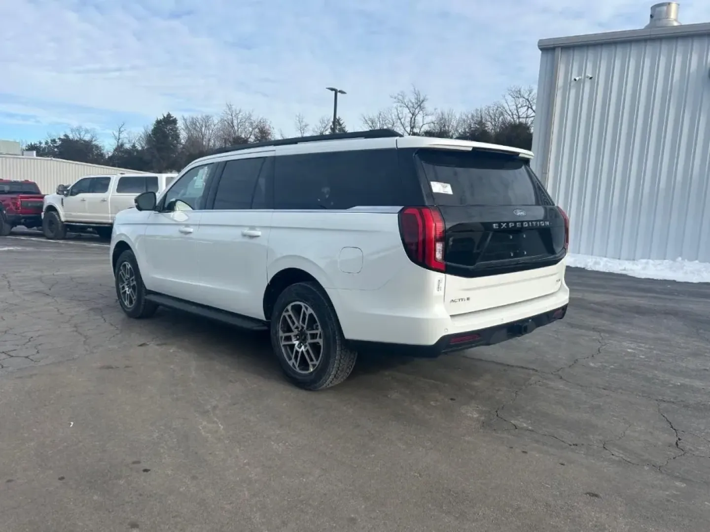 2026 /Ultra Dark Space Gray Ford Expedition Max Active (1FMJK1J85TE) with an 3.5L EcoBoost V6 engine, Automatic transmission, located at 12836 Highway 21, De Soto, MO, 63020, (636) 337-7777, 38.151867, -90.575615 - **Elevate Your Adventures with the 2026 Ford Expedition Max Perfect for Families and Explorers Alike!**<br /> <br /> Are you in search of the ultimate vehicle for family road trips, weekend getaways, or simply navigating your daily commute? Look no further than the stunning 2026 Ford Expedition Max - Photo#42