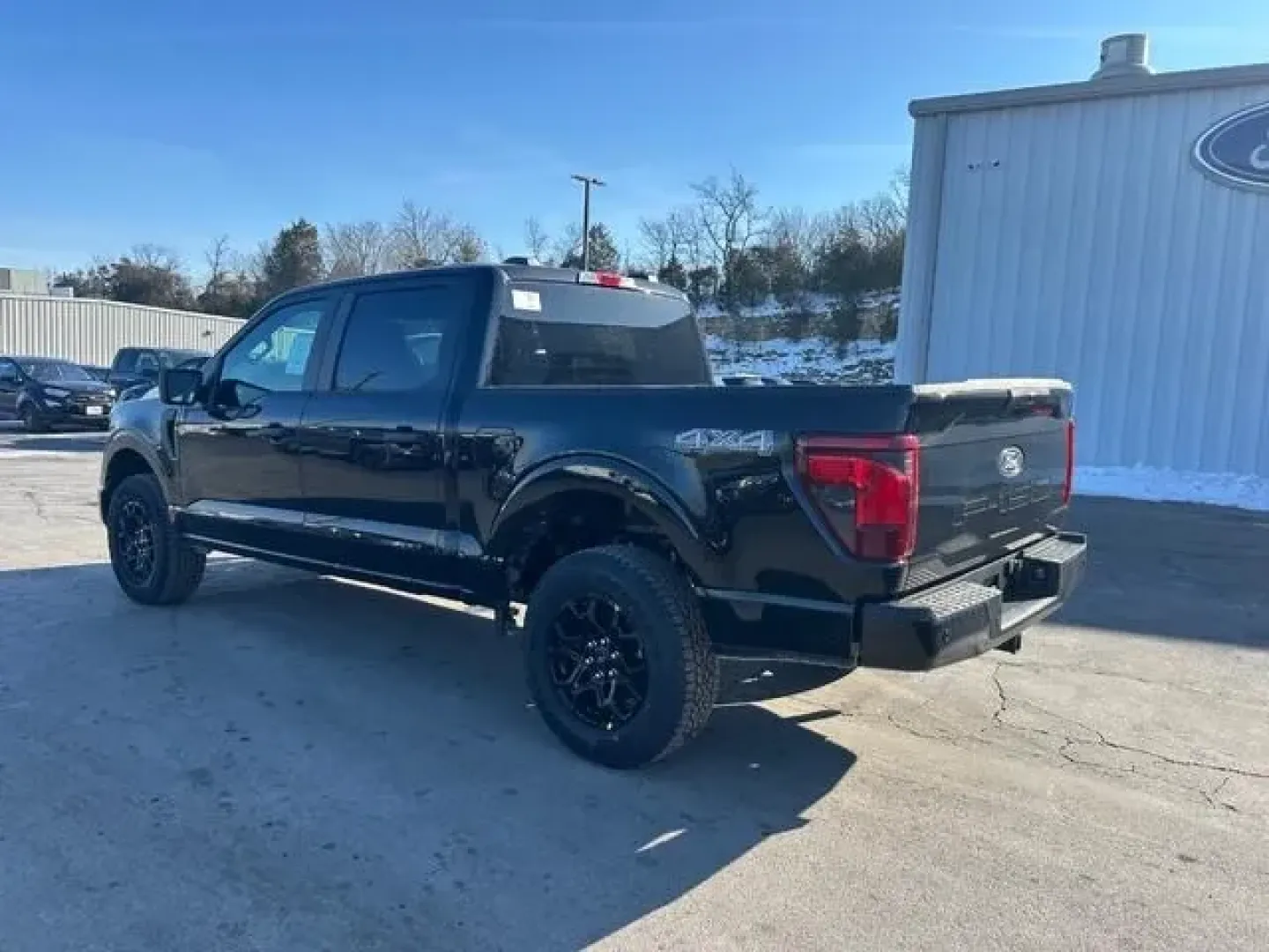 2026 /Medium Dark Slate Ford F-350SD XLT DRW (1FT8W3DT0TE) with an 6.7L engine, 6A transmission, located at 12836 Highway 21, De Soto, MO, 63020, (636) 337-7777, 38.151867, -90.575615 - **Unleash Your Adventurous Spirit with the 2026 Ford F-350SD XLT DRW!** <br /> <br /> Are you ready to elevate your lifestyle and tackle any challenge that comes your way? Whether you're transporting heavy loads for work, embarking on weekend adventures, or simply looking for a reliable truck to han - Photo#1