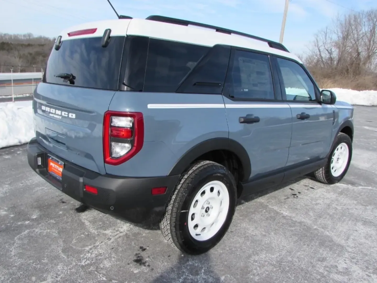 2026 /Navy Pier Ford Bronco Sport Heritage (3FMCR9GN1TR) with an 1.5L EcoBoost engine, Automatic transmission, located at 12836 Highway 21, De Soto, MO, 63020, (636) 337-7777, 38.151867, -90.575615 - Are you ready to elevate your outdoor adventures and daily commute with a vehicle that effortlessly combines rugged capability with modern comfort? Look no further than the stunning 2026 Ford Bronco Sport Heritage now available at Pettus Ford De Soto. Perfect for those who crave weekend escapades or - Photo#6