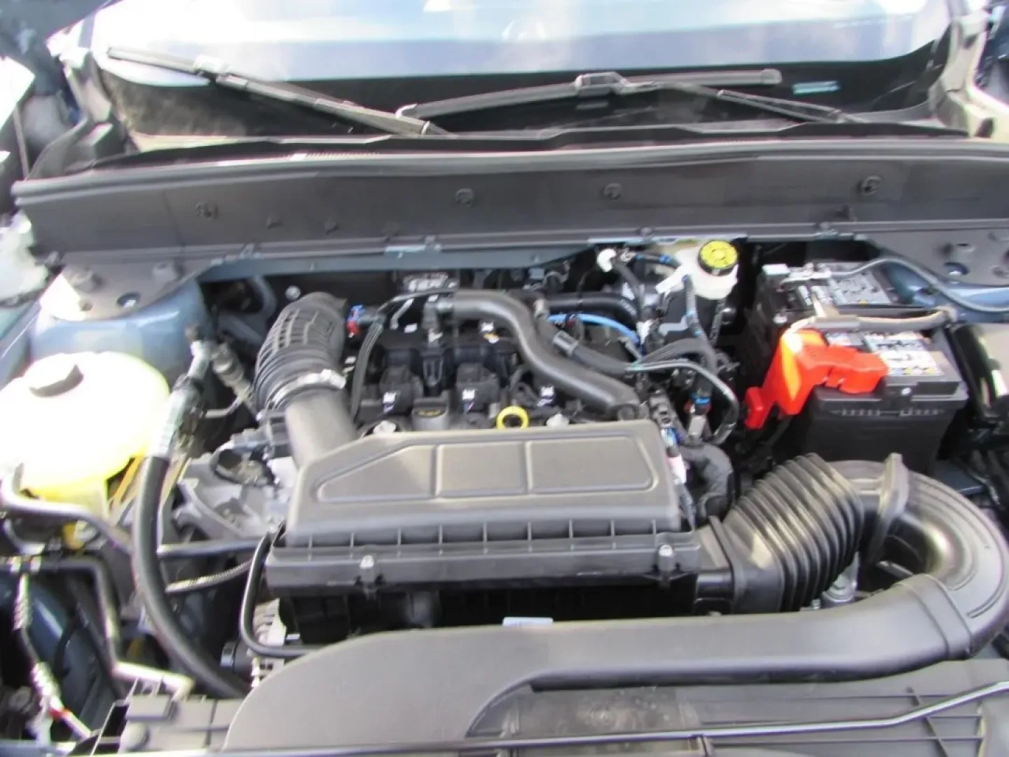 2026 /Navy Pier Ford Bronco Sport Heritage (3FMCR9GN1TR) with an 1.5L EcoBoost engine, Automatic transmission, located at 12836 Highway 21, De Soto, MO, 63020, (636) 337-7777, 38.151867, -90.575615 - Are you ready to elevate your outdoor adventures and daily commute with a vehicle that effortlessly combines rugged capability with modern comfort? Look no further than the stunning 2026 Ford Bronco Sport Heritage now available at Pettus Ford De Soto. Perfect for those who crave weekend escapades or - Photo#8