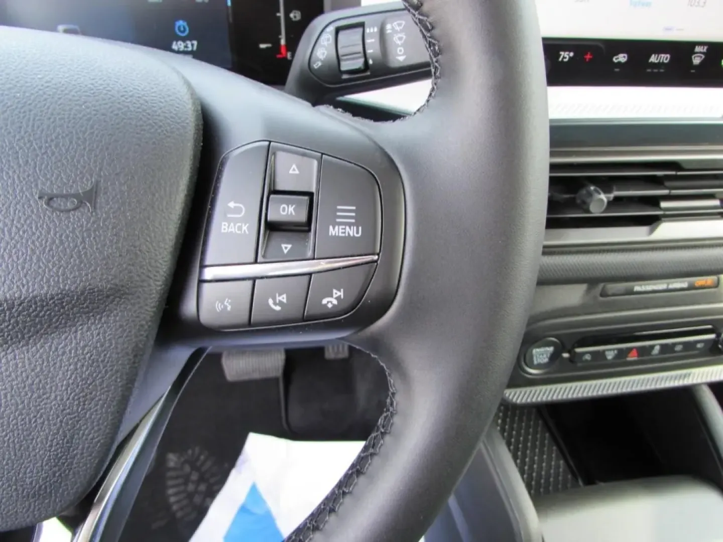 2026 /Navy Pier Ford Bronco Sport Heritage (3FMCR9GN1TR) with an 1.5L EcoBoost engine, Automatic transmission, located at 12836 Highway 21, De Soto, MO, 63020, (636) 337-7777, 38.151867, -90.575615 - Are you ready to elevate your outdoor adventures and daily commute with a vehicle that effortlessly combines rugged capability with modern comfort? Look no further than the stunning 2026 Ford Bronco Sport Heritage now available at Pettus Ford De Soto. Perfect for those who crave weekend escapades or - Photo#15