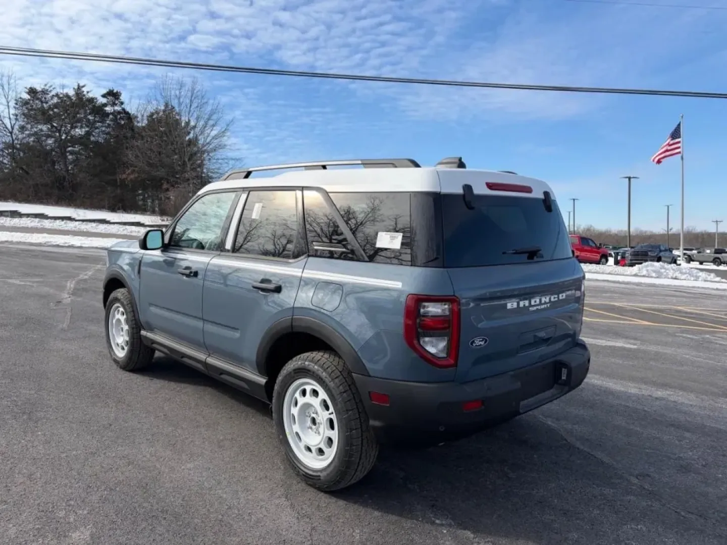 2026 /Navy Pier Ford Bronco Sport Heritage (3FMCR9GN1TR) with an 1.5L EcoBoost engine, Automatic transmission, located at 12836 Highway 21, De Soto, MO, 63020, (636) 337-7777, 38.151867, -90.575615 - Are you ready to elevate your outdoor adventures and daily commute with a vehicle that effortlessly combines rugged capability with modern comfort? Look no further than the stunning 2026 Ford Bronco Sport Heritage now available at Pettus Ford De Soto. Perfect for those who crave weekend escapades or - Photo#16
