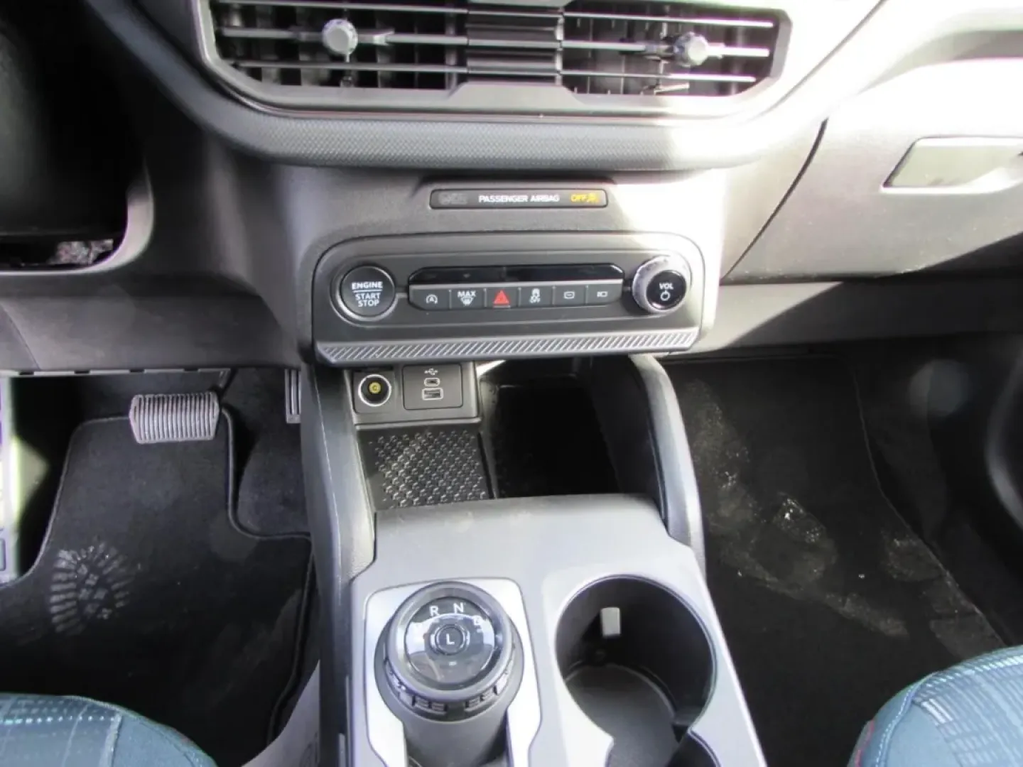 2026 /Navy Pier Ford Bronco Sport Heritage (3FMCR9GN1TR) with an 1.5L EcoBoost engine, Automatic transmission, located at 12836 Highway 21, De Soto, MO, 63020, (636) 337-7777, 38.151867, -90.575615 - Are you ready to elevate your outdoor adventures and daily commute with a vehicle that effortlessly combines rugged capability with modern comfort? Look no further than the stunning 2026 Ford Bronco Sport Heritage now available at Pettus Ford De Soto. Perfect for those who crave weekend escapades or - Photo#20