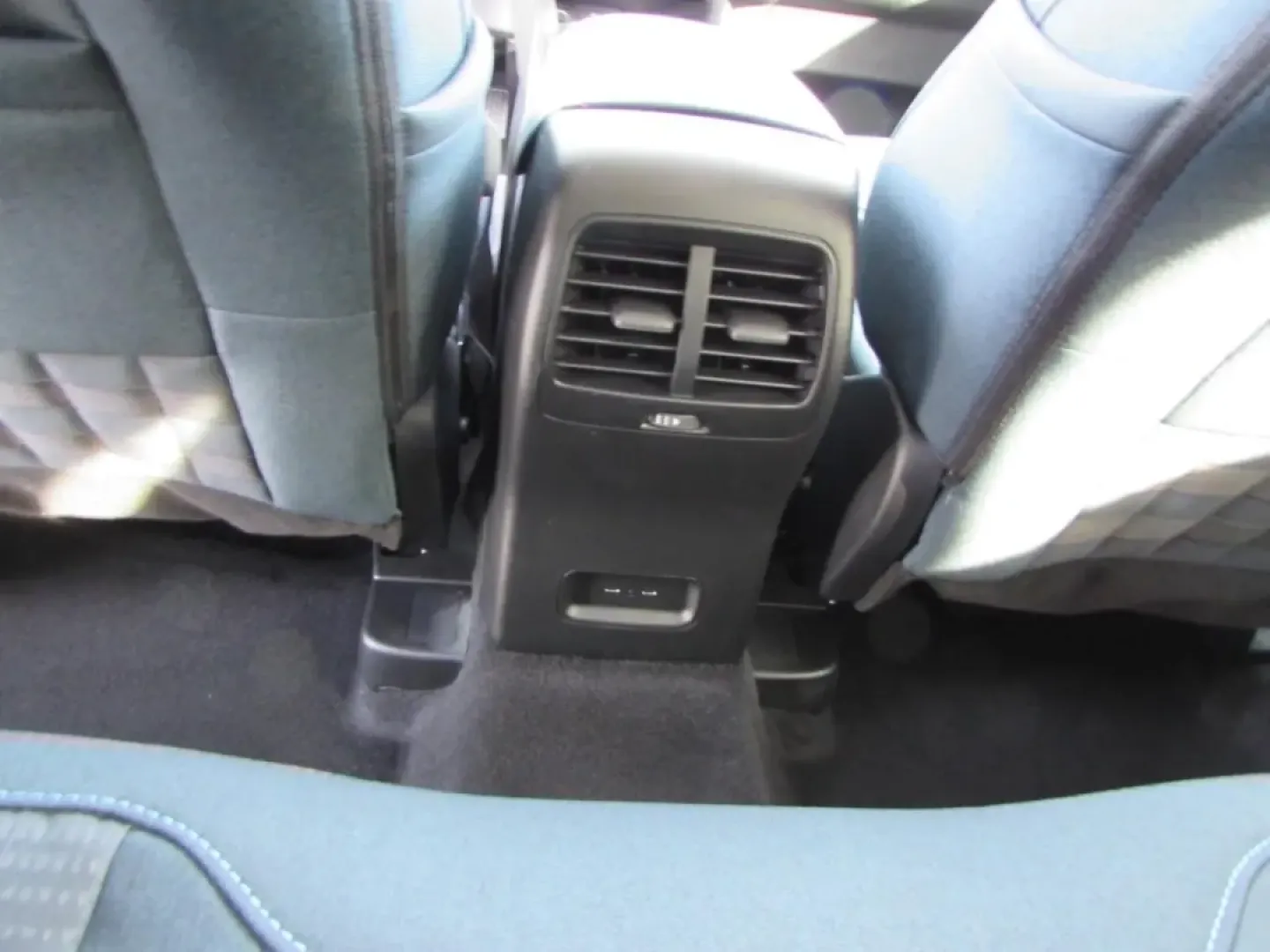 2026 /Navy Pier Ford Bronco Sport Heritage (3FMCR9GN1TR) with an 1.5L EcoBoost engine, Automatic transmission, located at 12836 Highway 21, De Soto, MO, 63020, (636) 337-7777, 38.151867, -90.575615 - Are you ready to elevate your outdoor adventures and daily commute with a vehicle that effortlessly combines rugged capability with modern comfort? Look no further than the stunning 2026 Ford Bronco Sport Heritage now available at Pettus Ford De Soto. Perfect for those who crave weekend escapades or - Photo#25