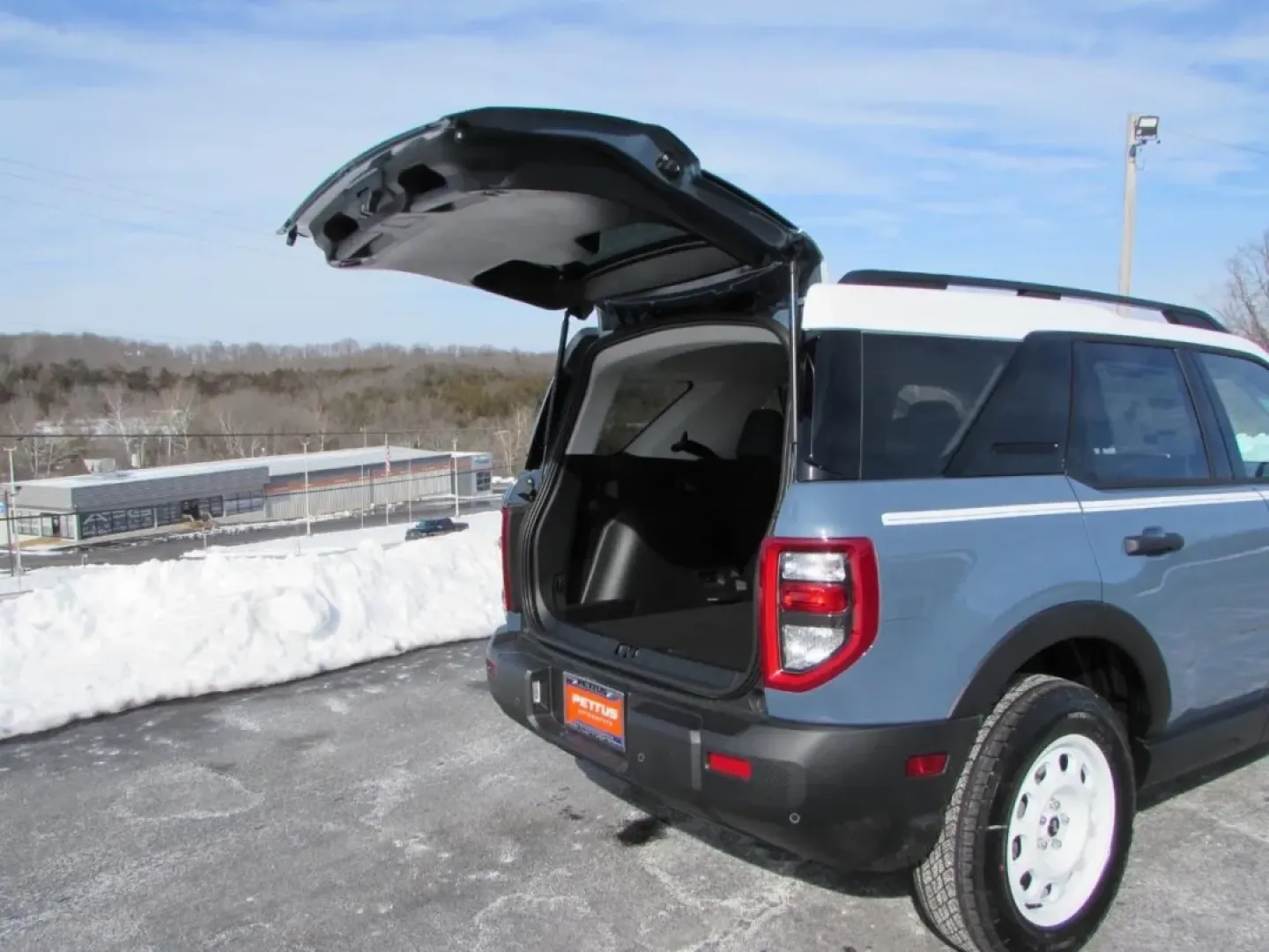 2026 /Navy Pier Ford Bronco Sport Heritage (3FMCR9GN1TR) with an 1.5L EcoBoost engine, Automatic transmission, located at 12836 Highway 21, De Soto, MO, 63020, (636) 337-7777, 38.151867, -90.575615 - Are you ready to elevate your outdoor adventures and daily commute with a vehicle that effortlessly combines rugged capability with modern comfort? Look no further than the stunning 2026 Ford Bronco Sport Heritage now available at Pettus Ford De Soto. Perfect for those who crave weekend escapades or - Photo#28