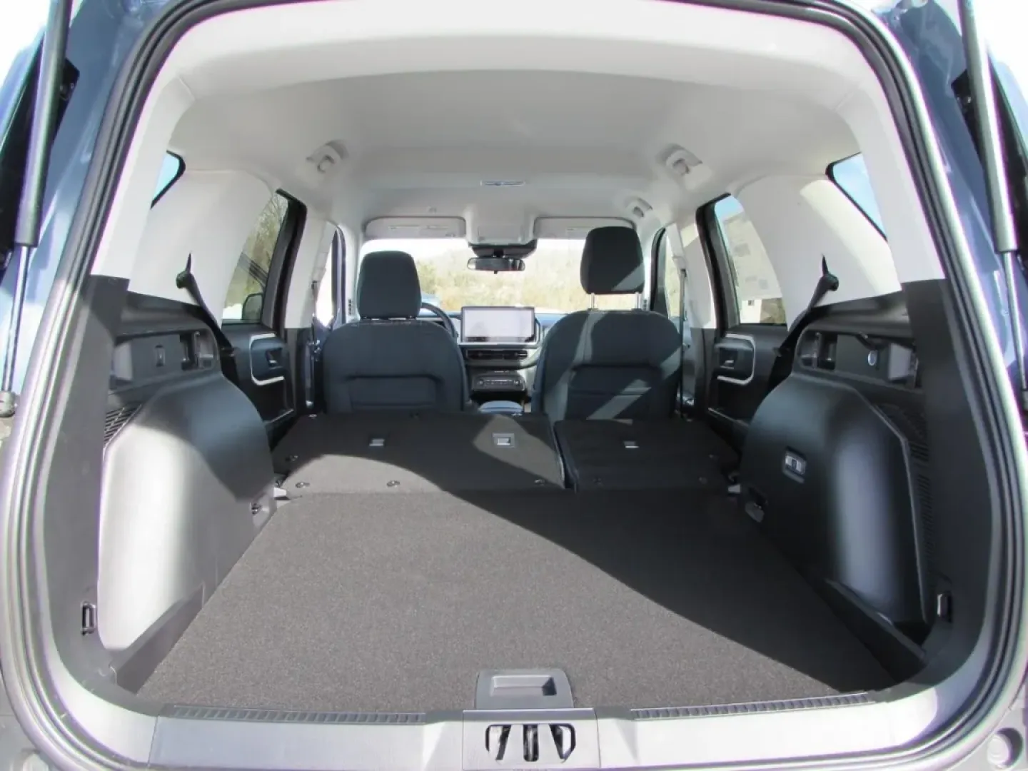 2026 /Navy Pier Ford Bronco Sport Heritage (3FMCR9GN1TR) with an 1.5L EcoBoost engine, Automatic transmission, located at 12836 Highway 21, De Soto, MO, 63020, (636) 337-7777, 38.151867, -90.575615 - Are you ready to elevate your outdoor adventures and daily commute with a vehicle that effortlessly combines rugged capability with modern comfort? Look no further than the stunning 2026 Ford Bronco Sport Heritage now available at Pettus Ford De Soto. Perfect for those who crave weekend escapades or - Photo#35