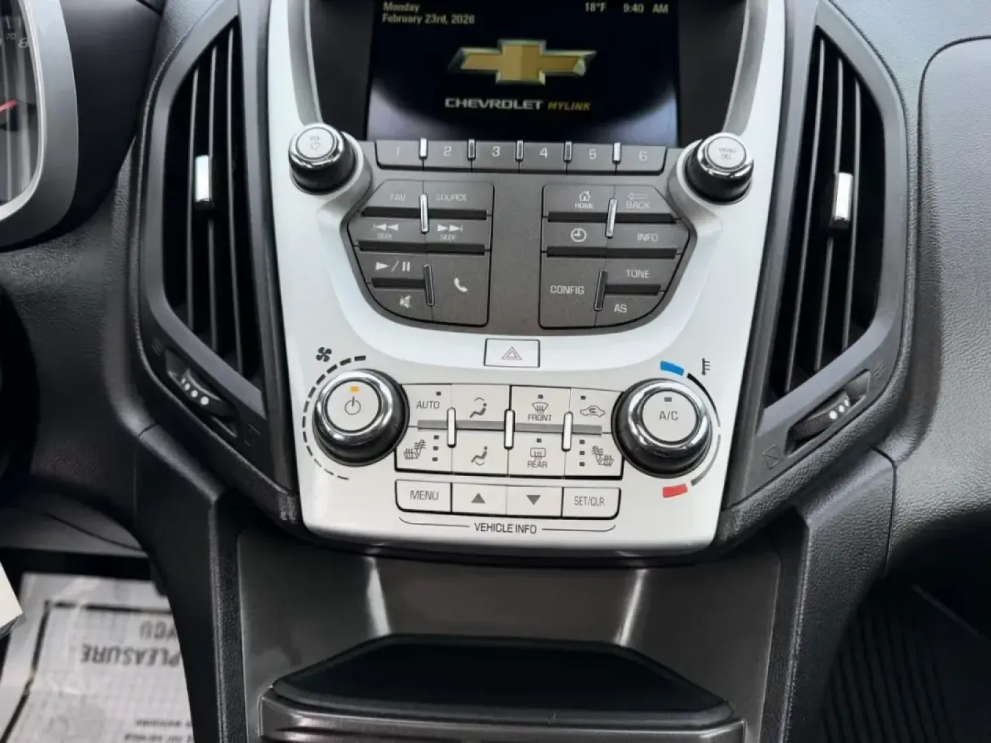 2017 /Jet Black Cloth Chevrolet Equinox LT (2GNALCEK5H1) with an 2.4L DOHC 4-cylinder SIDI,E10 Fuel capable : for 2.4L DOHC 4-cylinder engine, Automatic transmission, located at 970 Woodlawn Dr., Farmington, MO, 63640, (573) 431-7800, 37.825642, -90.468674 - ### Discover Your Next Adventure with the 2017 Chevrolet Equinox LT at Pettus CDJR Farmington!<br /> <br /> Are you ready to elevate your family adventures or enhance your daily commute? At Pettus CDJR Farmington, we understand that life is about journeys-whether you're off to soccer practice, explo - Photo#15