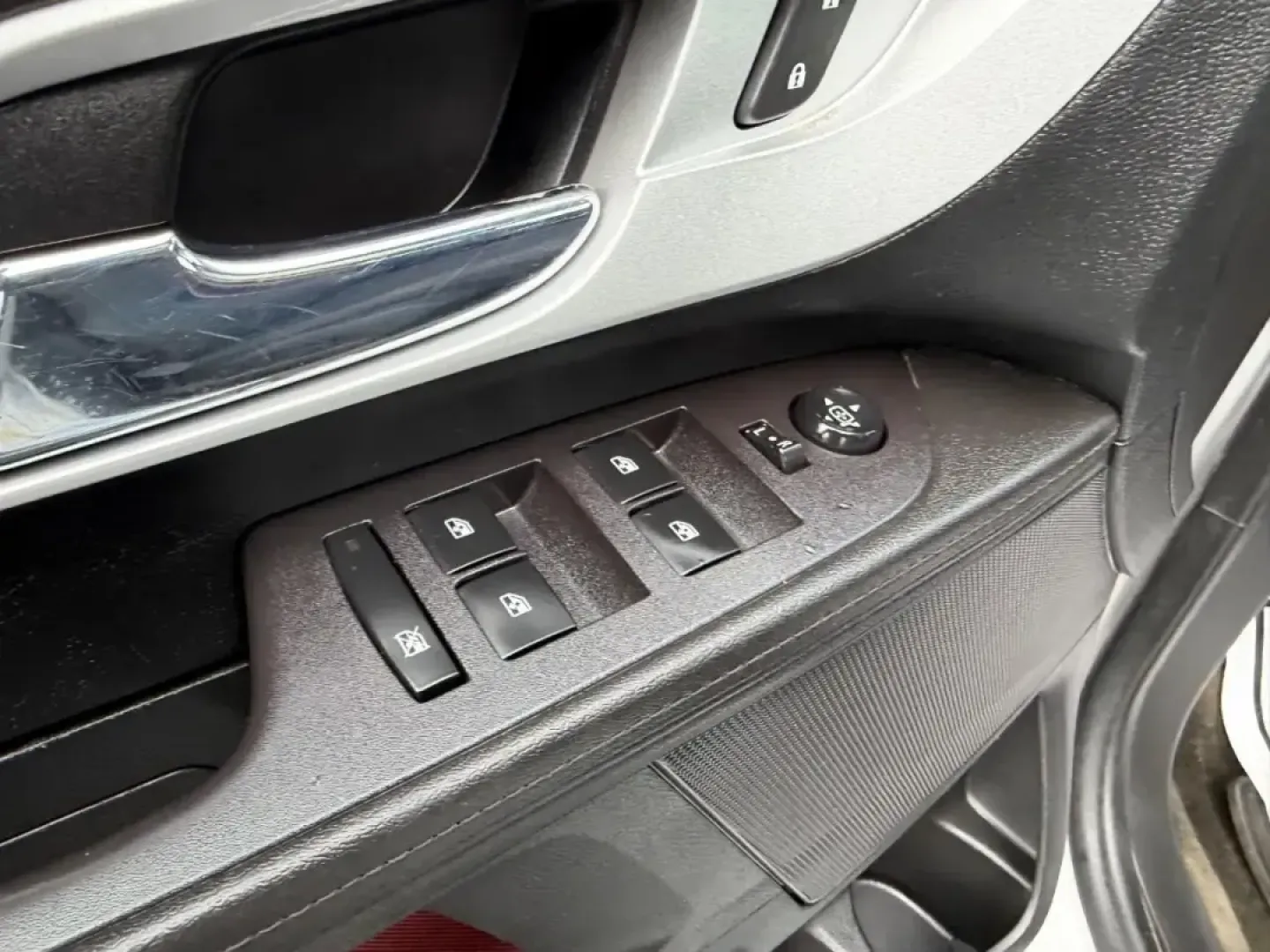 2017 /Jet Black Cloth Chevrolet Equinox LT (2GNALCEK5H1) with an 2.4L DOHC 4-cylinder SIDI,E10 Fuel capable : for 2.4L DOHC 4-cylinder engine, Automatic transmission, located at 970 Woodlawn Dr., Farmington, MO, 63640, (573) 431-7800, 37.825642, -90.468674 - ### Discover Your Next Adventure with the 2017 Chevrolet Equinox LT at Pettus CDJR Farmington!<br /> <br /> Are you ready to elevate your family adventures or enhance your daily commute? At Pettus CDJR Farmington, we understand that life is about journeys-whether you're off to soccer practice, explo - Photo#18