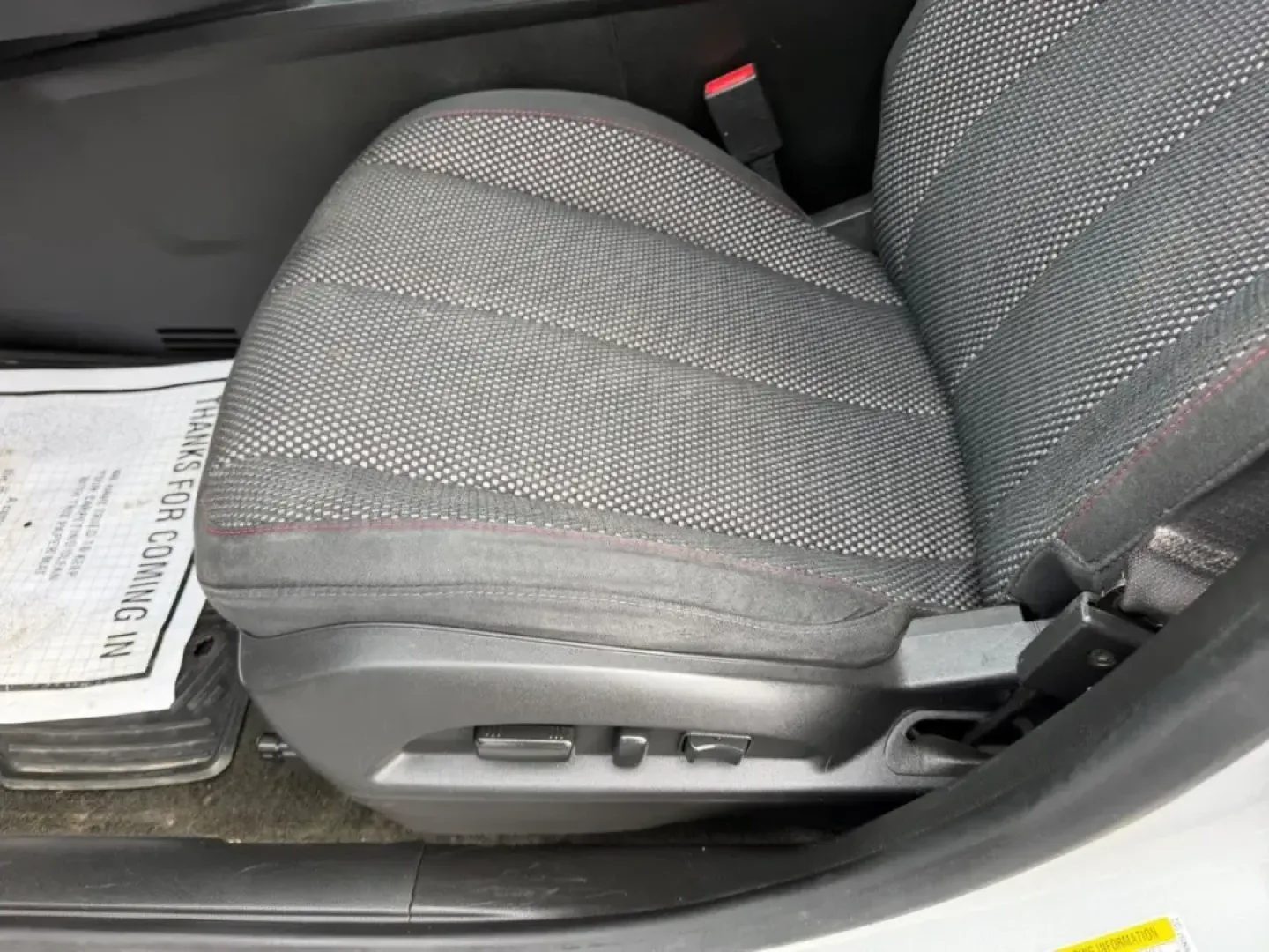 2017 /Jet Black Cloth Chevrolet Equinox LT (2GNALCEK5H1) with an 2.4L DOHC 4-cylinder SIDI,E10 Fuel capable : for 2.4L DOHC 4-cylinder engine, Automatic transmission, located at 970 Woodlawn Dr., Farmington, MO, 63640, (573) 431-7800, 37.825642, -90.468674 - ### Discover Your Next Adventure with the 2017 Chevrolet Equinox LT at Pettus CDJR Farmington!<br /> <br /> Are you ready to elevate your family adventures or enhance your daily commute? At Pettus CDJR Farmington, we understand that life is about journeys-whether you're off to soccer practice, explo - Photo#19