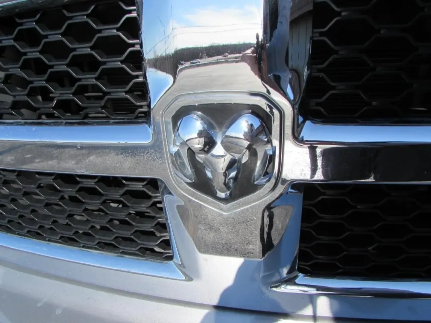 2019 /Black Ram 1500 SLT (1C6RR6TTXKS) with an 5.7L V8 OHV 16V engine, 8A transmission, located at 12830 Highway 21, De Soto, MO, 63020, (636) 337-7777, 38.153099, -90.573624 - Elevate your lifestyle with the perfect blend of power, style, and functionality that comes with the 2019 Ram 1500-a truck designed for those who demand more from their vehicle. Whether you're a weekend warrior heading off for an adventure, a busy professional navigating long commutes, or a growing - Photo#29