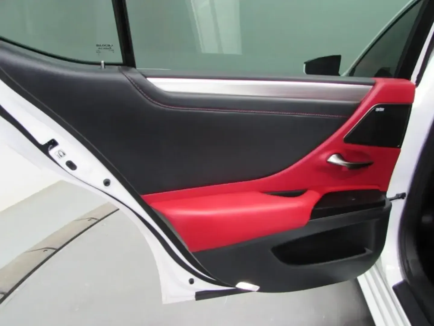 2020 /Circuit Red Lexus ES 350 F Sport (58AGZ1B11LU) with an 3.5L V6 DOHC 24V engine, Automatic transmission, located at 12830 Highway 21, De Soto, MO, 63020, (636) 337-7777, 38.153099, -90.573624 - **Experience Luxury and Performance with the 2020 Lexus ES 350 F SPORT Perfect for Your Daily Drive!**<br /> <br /> Are you searching for a vehicle that impeccably combines luxury, performance, and reliability? Look no further than the stunning 2020 Lexus ES 350 F SPORT, now available at Pettus CDJ - Photo#13