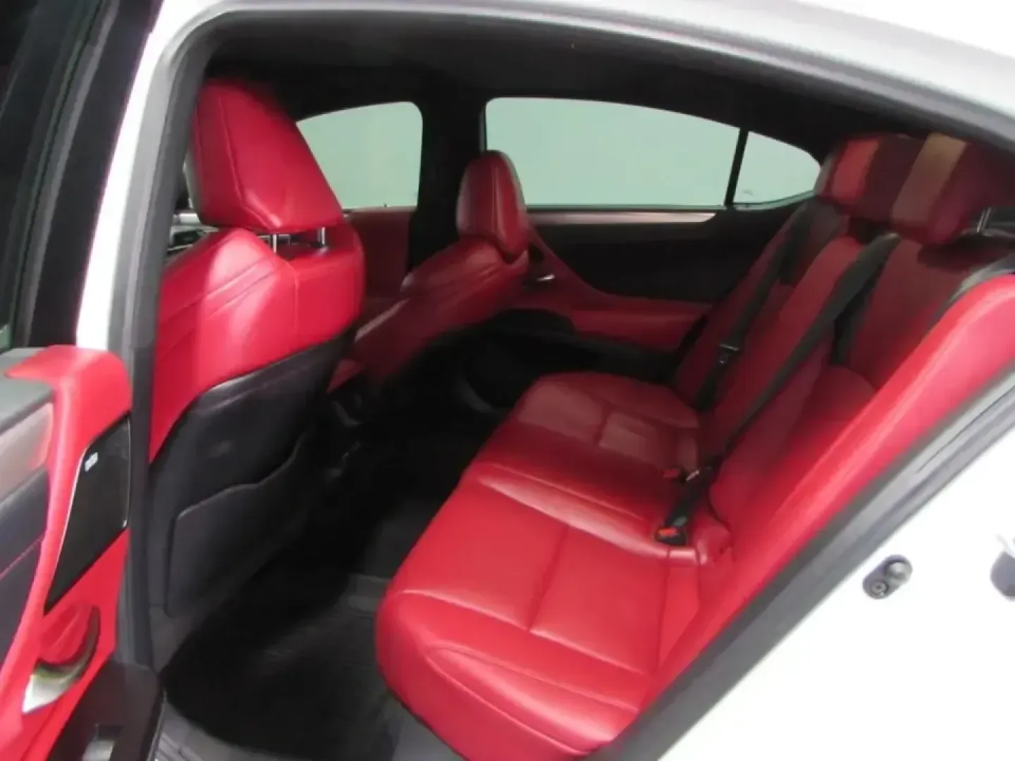 2020 /Circuit Red Lexus ES 350 F Sport (58AGZ1B11LU) with an 3.5L V6 DOHC 24V engine, Automatic transmission, located at 12830 Highway 21, De Soto, MO, 63020, (636) 337-7777, 38.153099, -90.573624 - **Experience Luxury and Performance with the 2020 Lexus ES 350 F SPORT Perfect for Your Daily Drive!**<br /> <br /> Are you searching for a vehicle that impeccably combines luxury, performance, and reliability? Look no further than the stunning 2020 Lexus ES 350 F SPORT, now available at Pettus CDJ - Photo#14