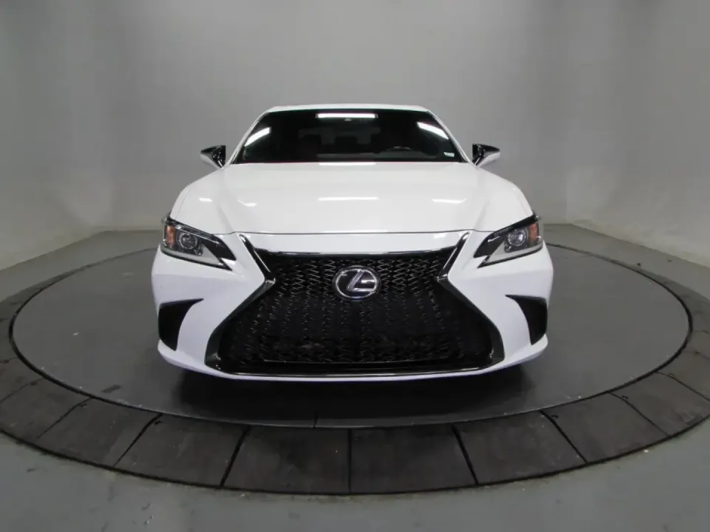 2020 /Circuit Red Lexus ES 350 F Sport (58AGZ1B11LU) with an 3.5L V6 DOHC 24V engine, Automatic transmission, located at 12830 Highway 21, De Soto, MO, 63020, (636) 337-7777, 38.153099, -90.573624 - **Experience Luxury and Performance with the 2020 Lexus ES 350 F SPORT Perfect for Your Daily Drive!**<br /> <br /> Are you searching for a vehicle that impeccably combines luxury, performance, and reliability? Look no further than the stunning 2020 Lexus ES 350 F SPORT, now available at Pettus CDJ - Photo#1