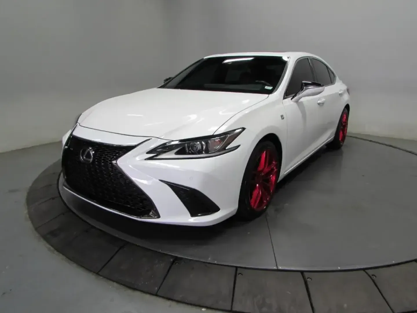 2020 /Circuit Red Lexus ES 350 F Sport (58AGZ1B11LU) with an 3.5L V6 DOHC 24V engine, Automatic transmission, located at 12830 Highway 21, De Soto, MO, 63020, (636) 337-7777, 38.153099, -90.573624 - **Experience Luxury and Performance with the 2020 Lexus ES 350 F SPORT Perfect for Your Daily Drive!**<br /> <br /> Are you searching for a vehicle that impeccably combines luxury, performance, and reliability? Look no further than the stunning 2020 Lexus ES 350 F SPORT, now available at Pettus CDJ - Photo#2