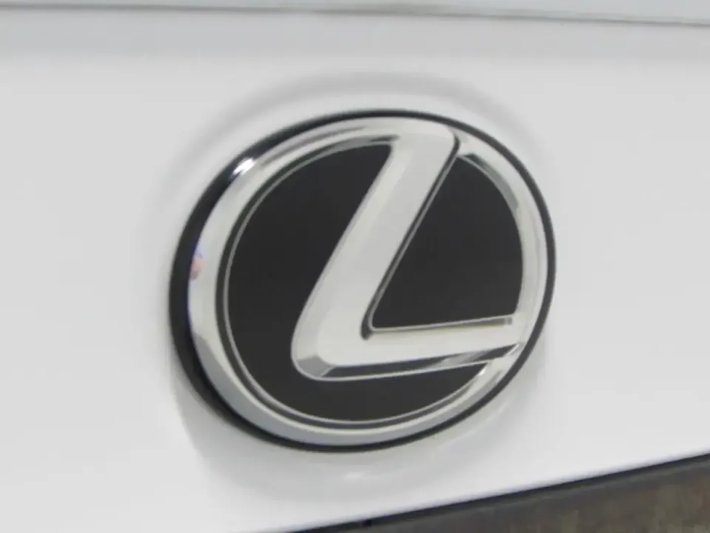 2020 /Circuit Red Lexus ES 350 F Sport (58AGZ1B11LU) with an 3.5L V6 DOHC 24V engine, Automatic transmission, located at 12830 Highway 21, De Soto, MO, 63020, (636) 337-7777, 38.153099, -90.573624 - **Experience Luxury and Performance with the 2020 Lexus ES 350 F SPORT Perfect for Your Daily Drive!**<br /> <br /> Are you searching for a vehicle that impeccably combines luxury, performance, and reliability? Look no further than the stunning 2020 Lexus ES 350 F SPORT, now available at Pettus CDJ - Photo#34