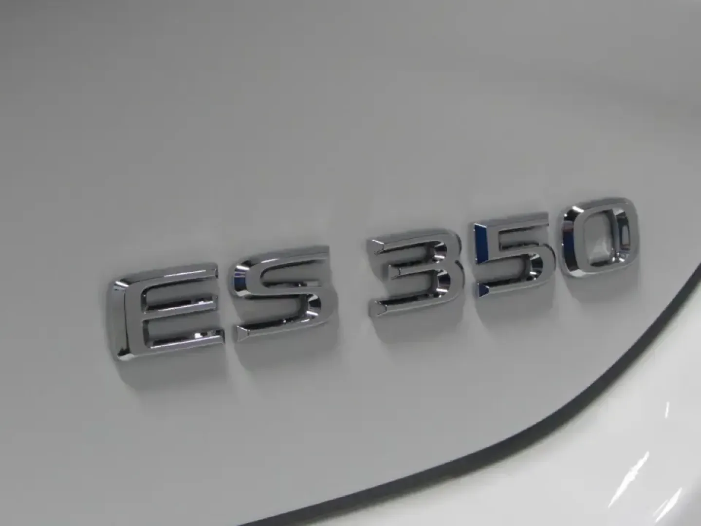 2020 /Circuit Red Lexus ES 350 F Sport (58AGZ1B11LU) with an 3.5L V6 DOHC 24V engine, Automatic transmission, located at 12830 Highway 21, De Soto, MO, 63020, (636) 337-7777, 38.153099, -90.573624 - **Experience Luxury and Performance with the 2020 Lexus ES 350 F SPORT Perfect for Your Daily Drive!**<br /> <br /> Are you searching for a vehicle that impeccably combines luxury, performance, and reliability? Look no further than the stunning 2020 Lexus ES 350 F SPORT, now available at Pettus CDJ - Photo#35