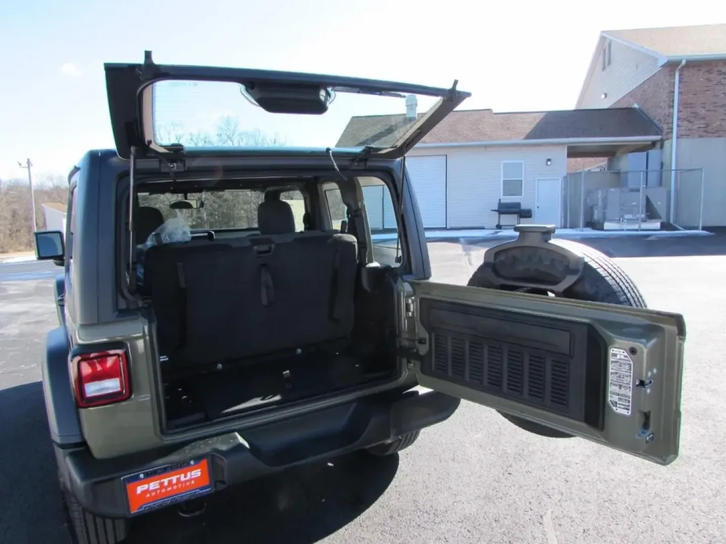 2026 /Black Jeep Wrangler Sport (1C4PJXANXTW) with an 2.0L L4 DOHC 16V TURBO engine, 6M transmission, located at 12830 Highway 21, De Soto, MO, 63020, (636) 337-7777, 38.153099, -90.573624 - **Unleash Your Adventurous Spirit with the 2026 Jeep Wrangler Sport at Pettus CDJR DeSoto!**<br /> <br /> If you're dreaming of weekend getaways filled with off-road adventures or simply want a reliable SUV for your daily commute, the 2026 Jeep Wrangler Sport is the perfect companion. With its rugge - Photo#25