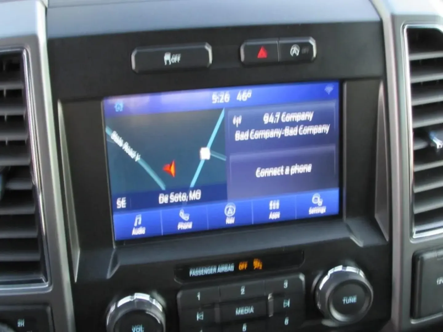 2019 /Black Ford F-150 XLT (1FTEW1E58KK) with an 5.0L V8 OHV 32V engine, 6A transmission, located at 12836 Highway 21, De Soto, MO, 63020, (636) 337-7777, 38.151867, -90.575615 - **Conquer Every Adventure with the 2019 Ford F-150 Your Ultimate Truck Companion!**<br /> <br /> Are you ready to elevate your lifestyle with a vehicle that's built for adventure? Whether you're hauling gear for a weekend camping trip, navigating the daily commute, or managing family logistics, the - Photo#25