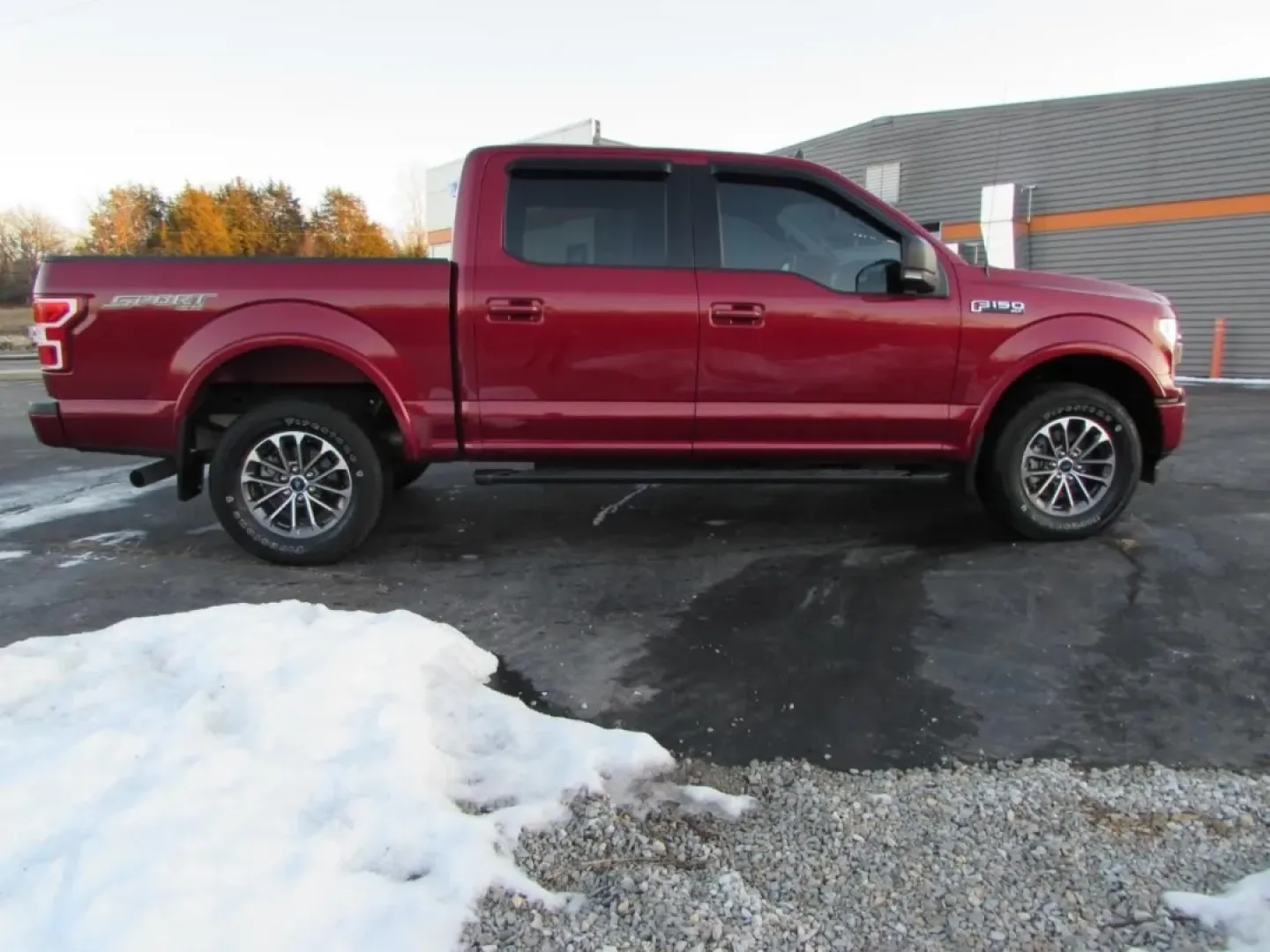2019 /Black Ford F-150 XLT (1FTEW1E58KK) with an 5.0L V8 OHV 32V engine, 6A transmission, located at 12836 Highway 21, De Soto, MO, 63020, (636) 337-7777, 38.151867, -90.575615 - **Conquer Every Adventure with the 2019 Ford F-150 Your Ultimate Truck Companion!**<br /> <br /> Are you ready to elevate your lifestyle with a vehicle that's built for adventure? Whether you're hauling gear for a weekend camping trip, navigating the daily commute, or managing family logistics, the - Photo#7