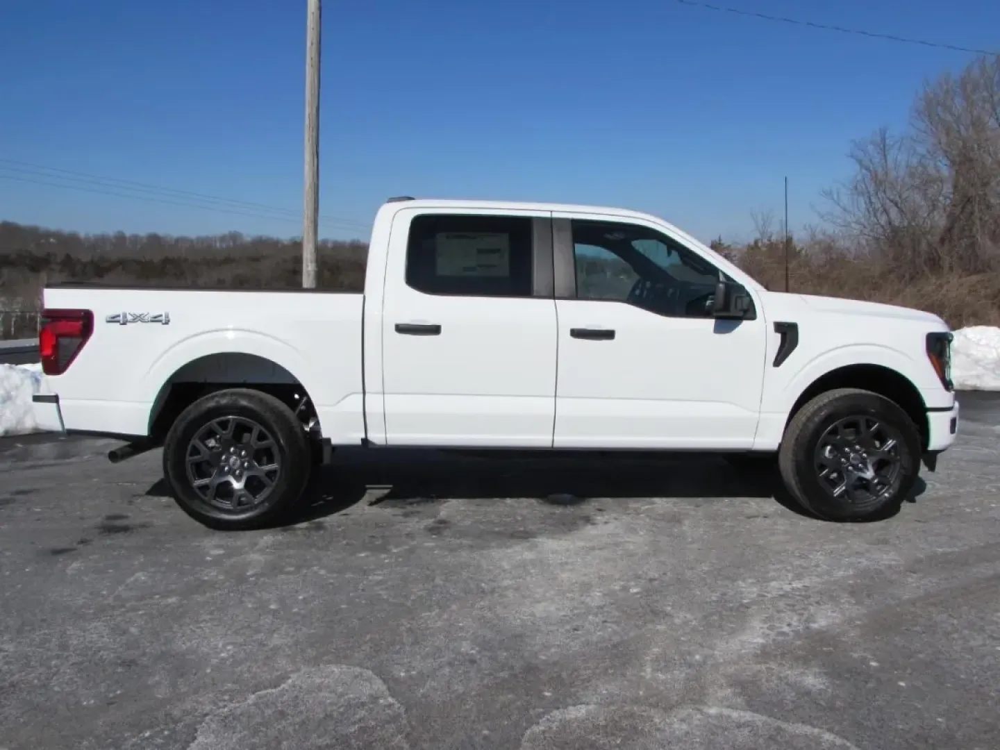 2026 /Black Ford F-150 STX (1FTEW2LP3TK) with an 2.7L V6 EcoBoost engine, 6A transmission, located at 12836 Highway 21, De Soto, MO, 63020, (636) 337-7777, 38.151867, -90.575615 - Transform your daily routine with the 2026 Ford F-150 STX, an exceptional choice for anyone seeking a powerful truck that doesn't sacrifice comfort and technology. Whether you're a busy professional commuting through De Soto or planning a weekend adventure in the scenic Ozarks, this rugged yet refin - Photo#7